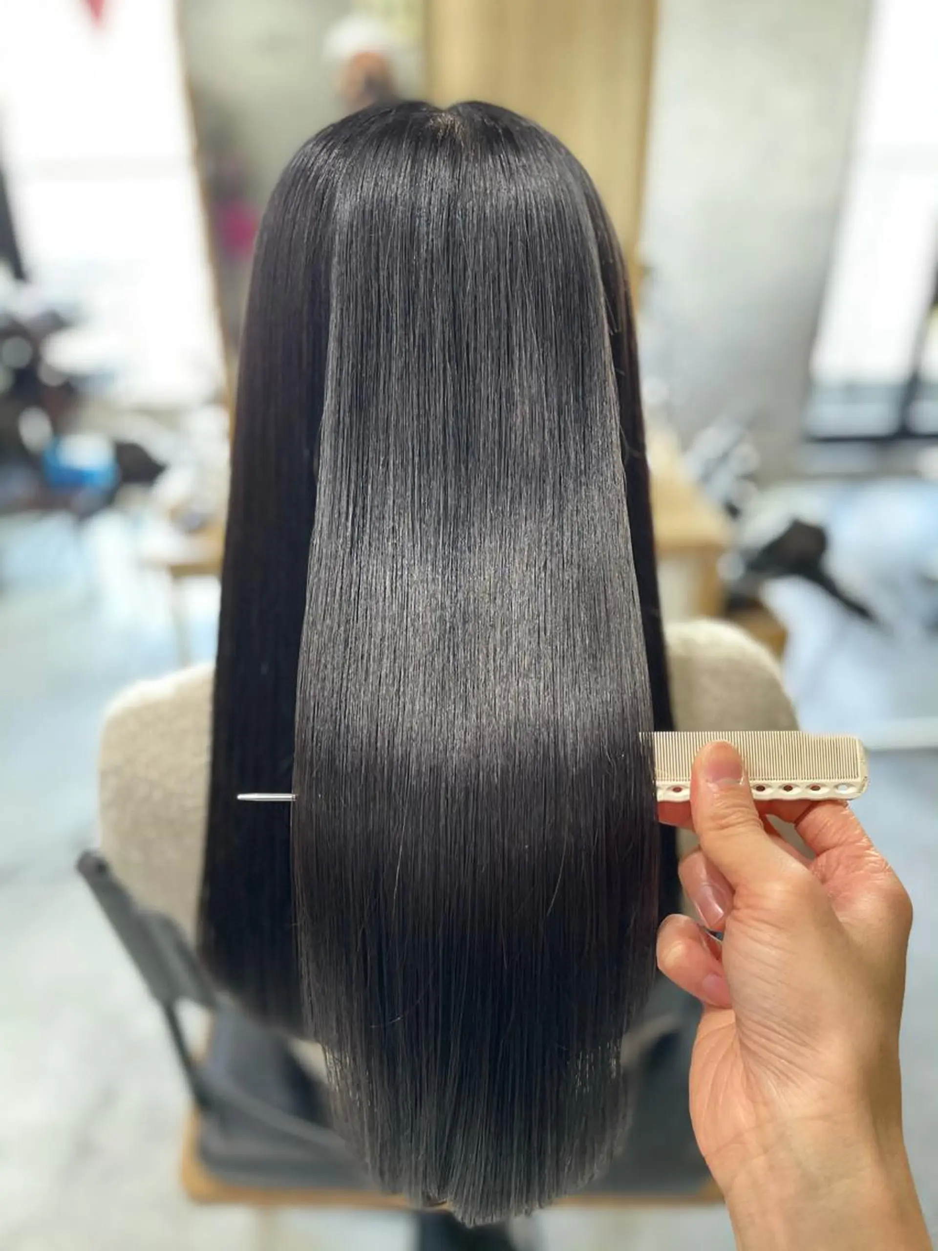 ロング カラー メンズ眉毛ITSUK Iメンズ専門　新宿の眉毛・アイブロウイメージ