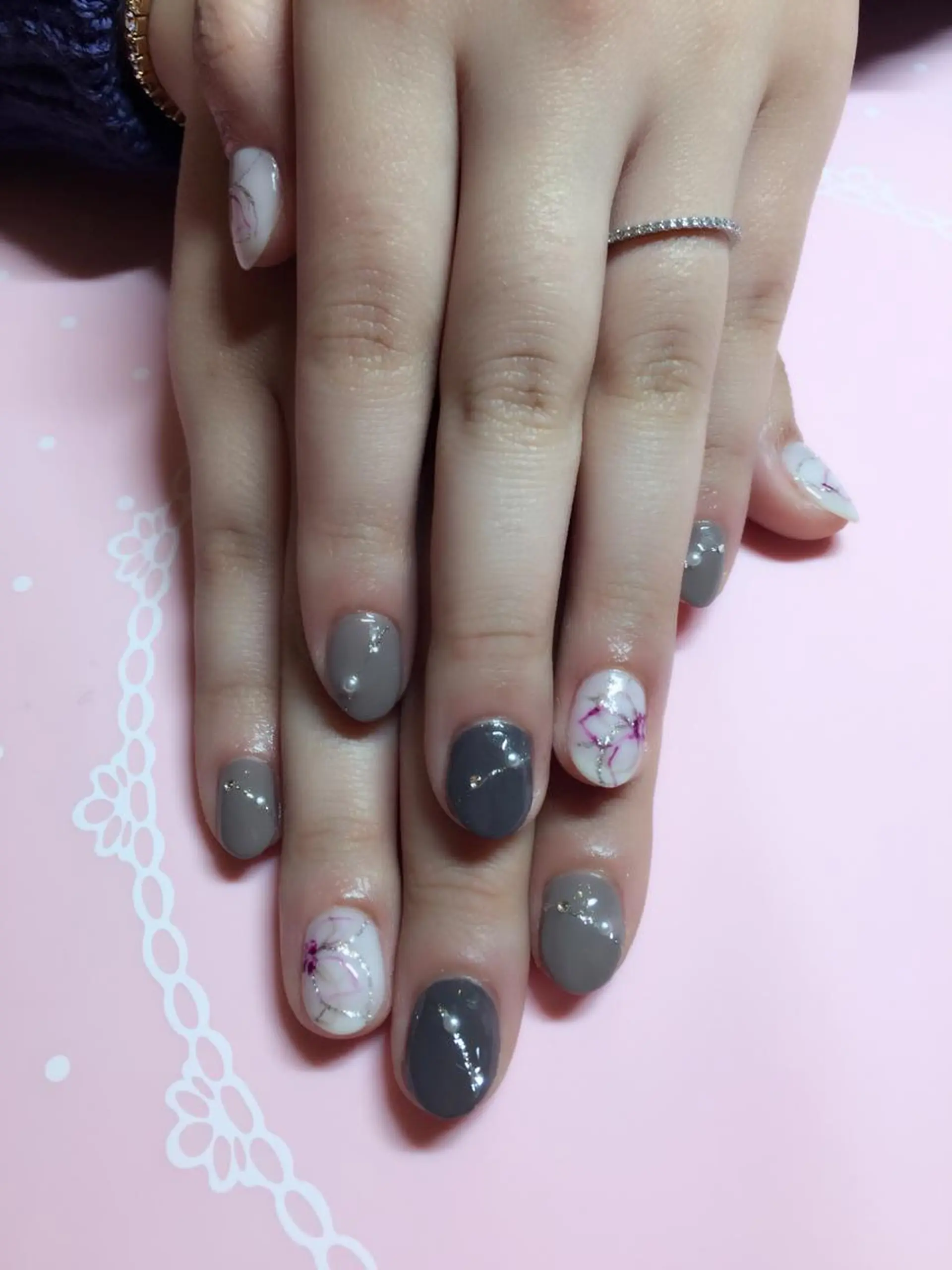 ネイル モナンジュ マツパ・眉毛専門のマツエク・マツパデザイン