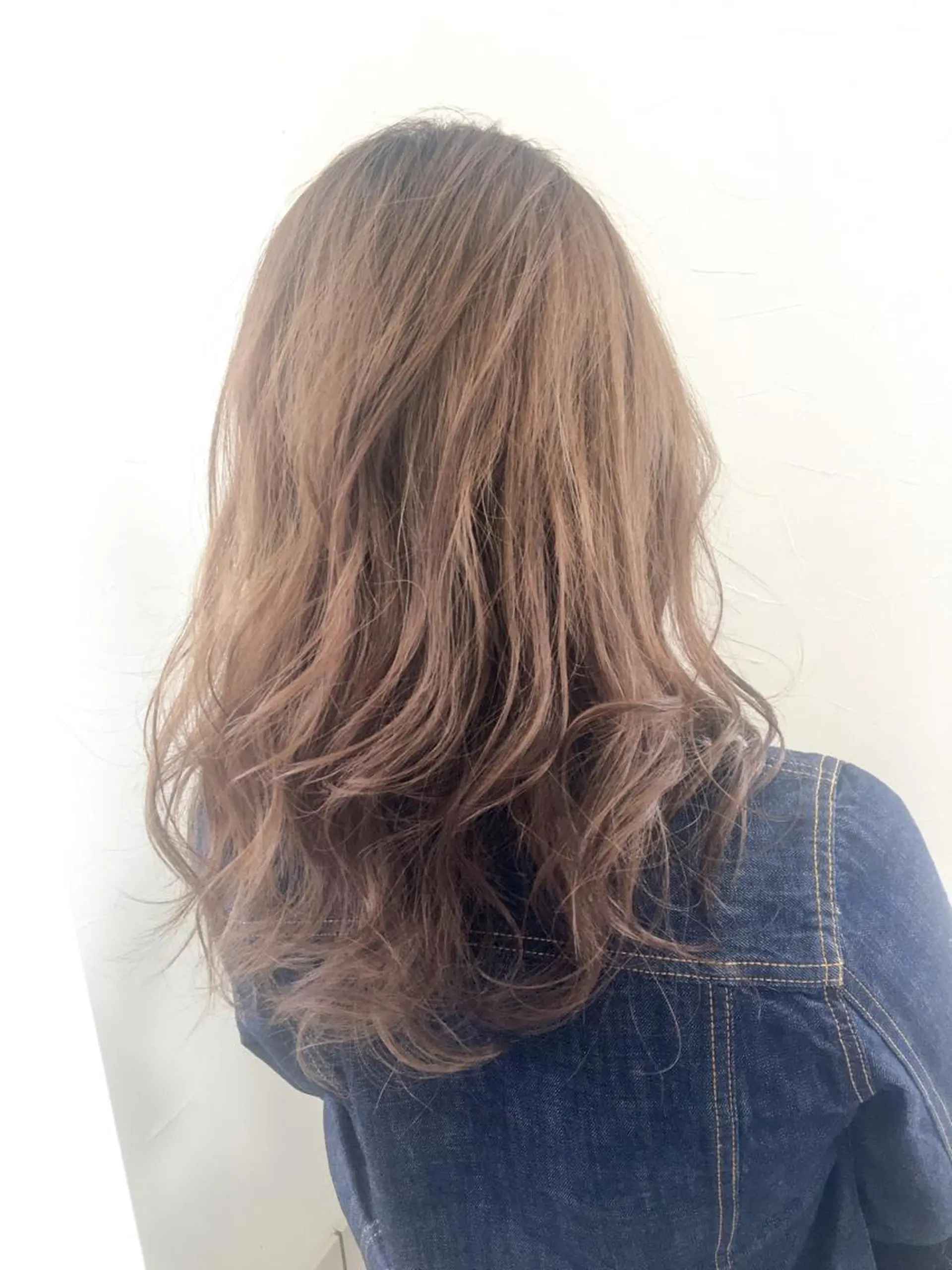 カラー 透明感カラー グレージュ MERu所属・MERu/高橋裕之 /レイヤー/艶カラーのヘアスタイル