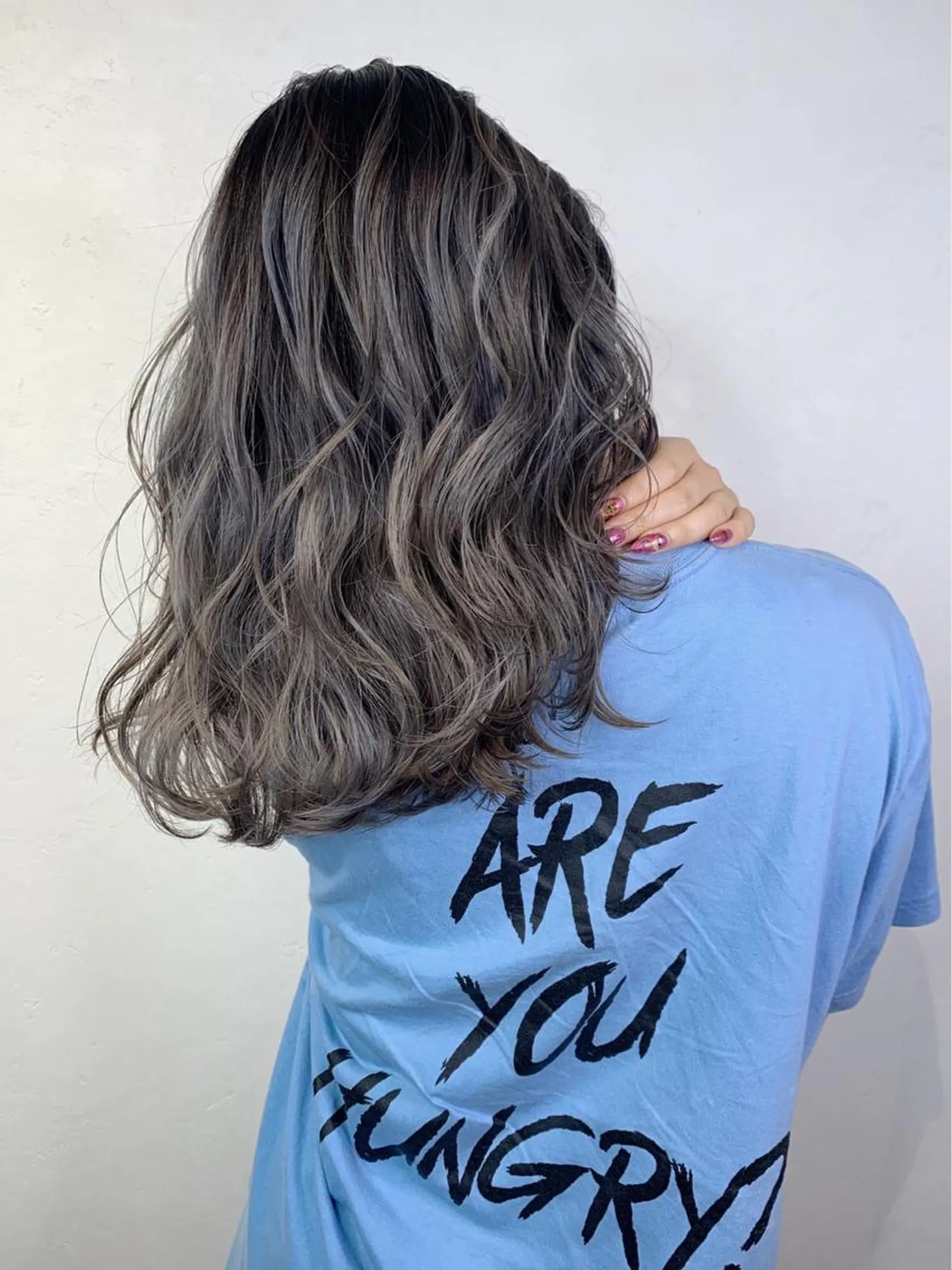 セミロング カラー _WHITE 天神店のヘアスタイル