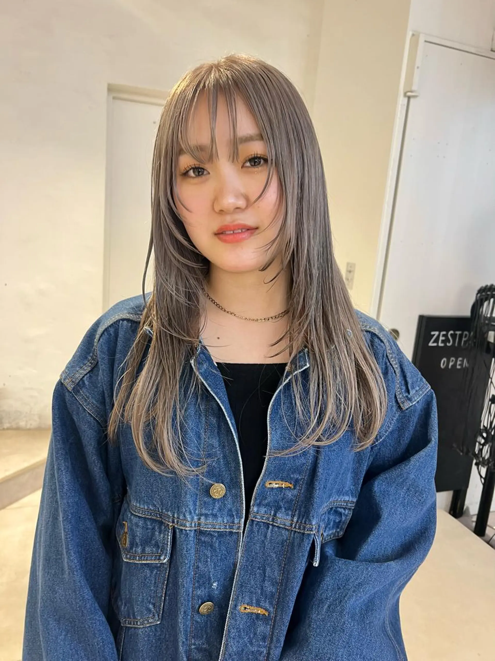 ロング カラー ハイトーンカラー 顔まわりレイヤー 顔周りカット レイヤーカット 顔周りカット/透明感 カラー✂️MEIのヘアスタイル