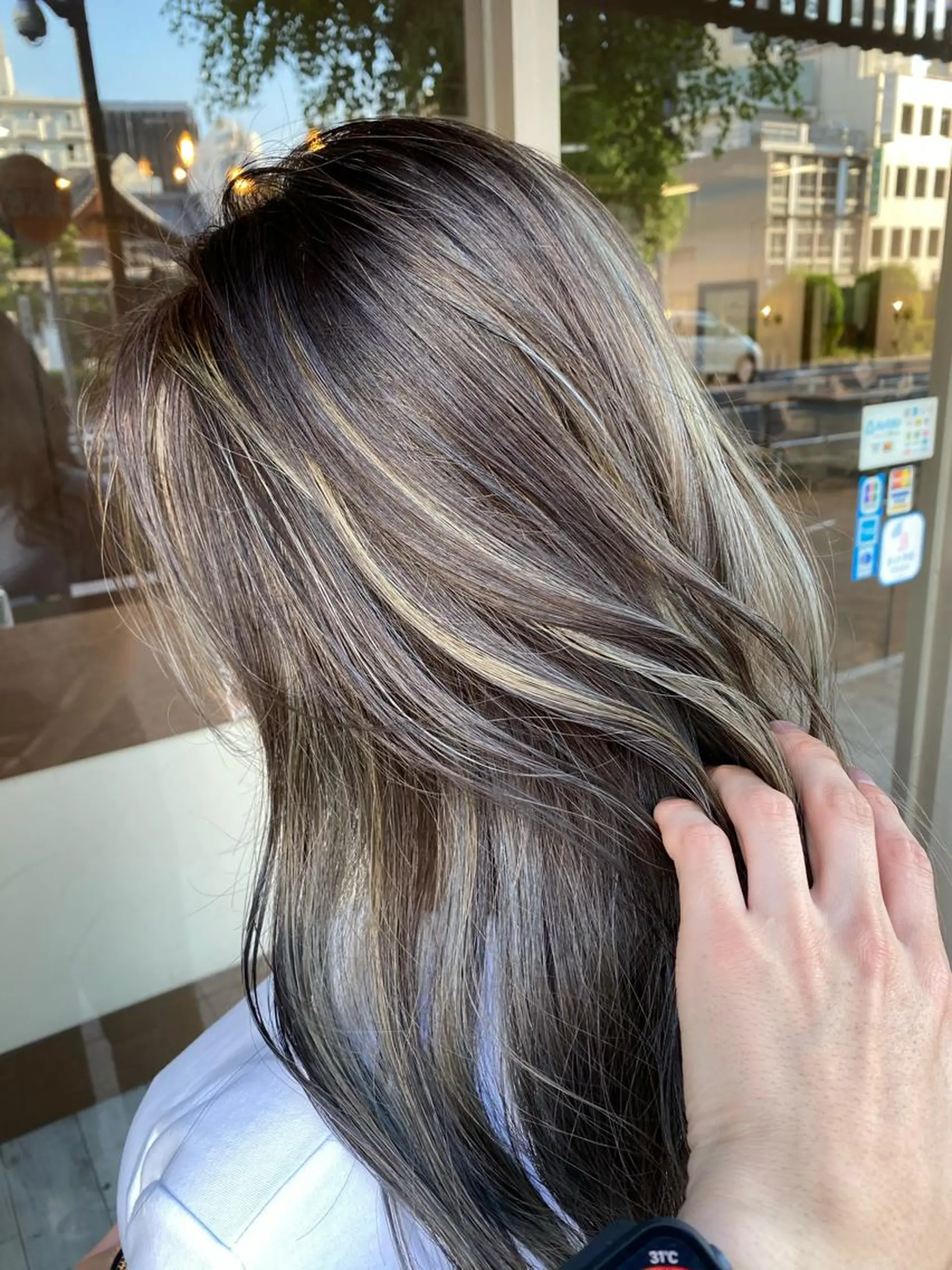 ロング カラー グレージュ ハイライトカラー ハイライト カット ヘアカラー トリートメント 日比 貴大/ minim hairのヘアスタイル