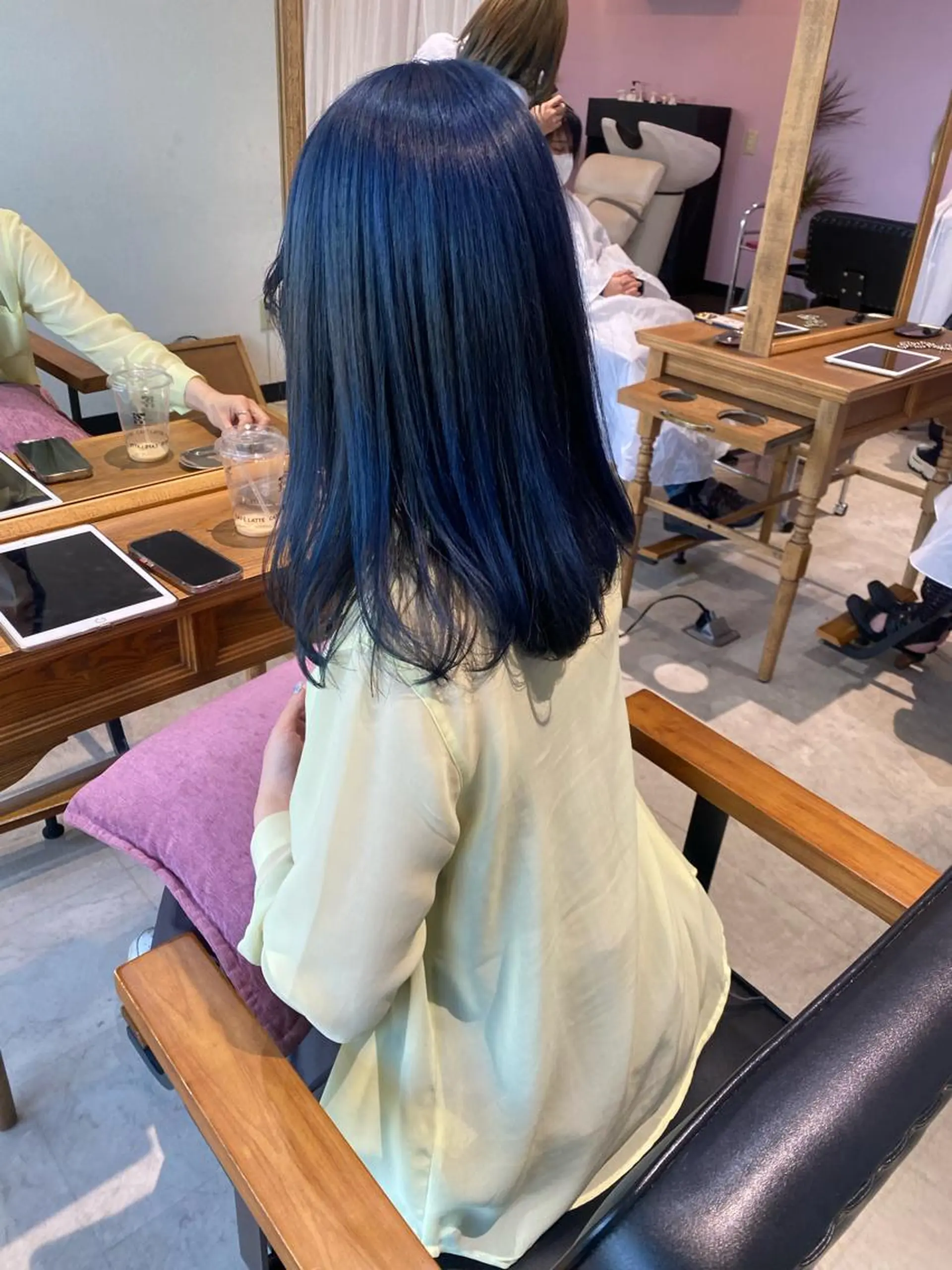 カラー MATTY azusaのヘアスタイル