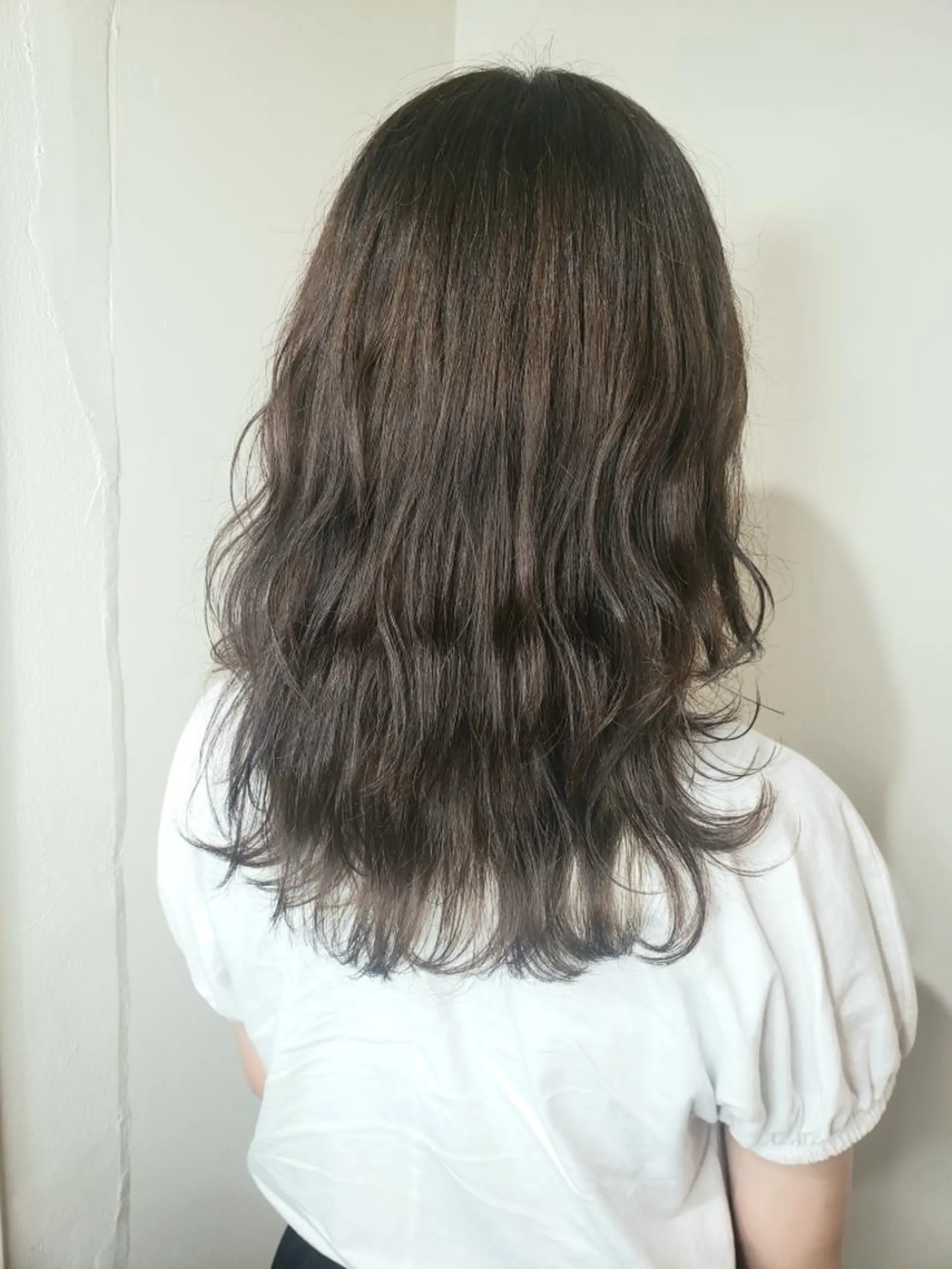 セミロング レイヤーカット カット ヘアカラー トリートメント 🇰🇷透明感×ハイ トーン🌟tomoのヘアスタイル