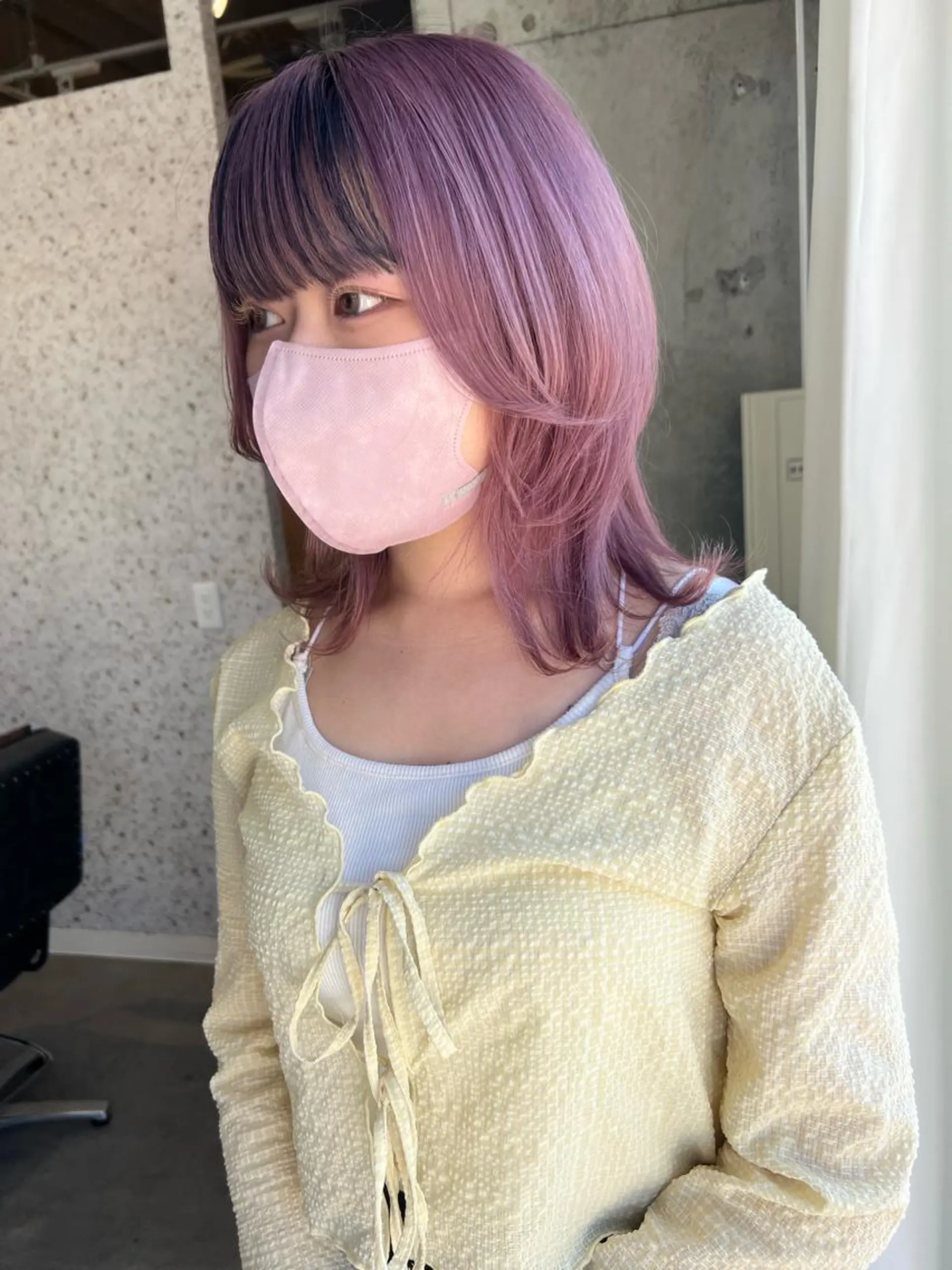 ミディアム カラー バレイヤージュ ブリーチ ケアブリーチ ダークグレー ハイライトカラー ヘアカラー トリートメント lani ブリーチ /ダブルカラーのヘアスタイル