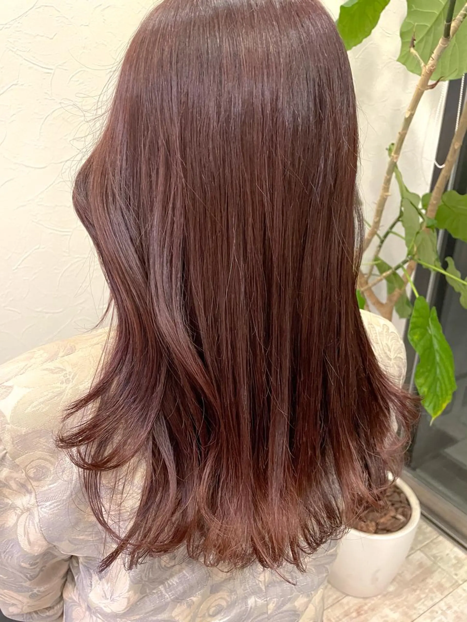 セミロング カラー ヘアアレンジ ピンクカラー SHANTi 飯塚 ヘアセット/髪質改善のヘアスタイル