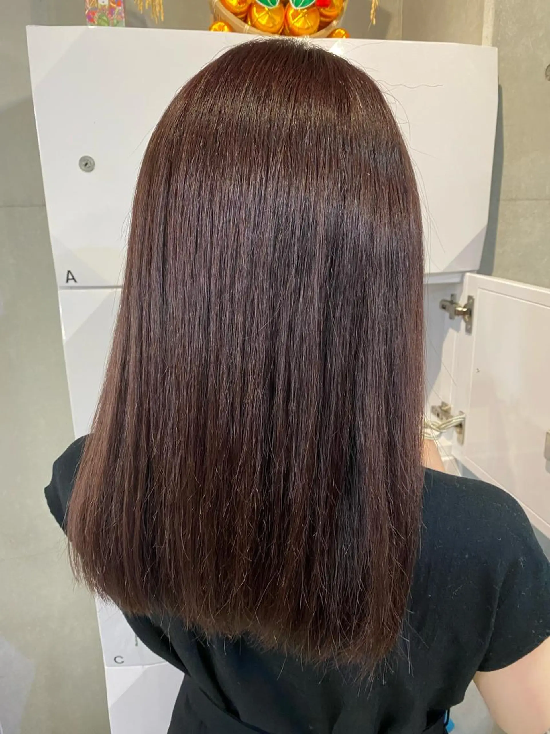 セミロング カットモデル/ 吉本　彩夏のヘアスタイル