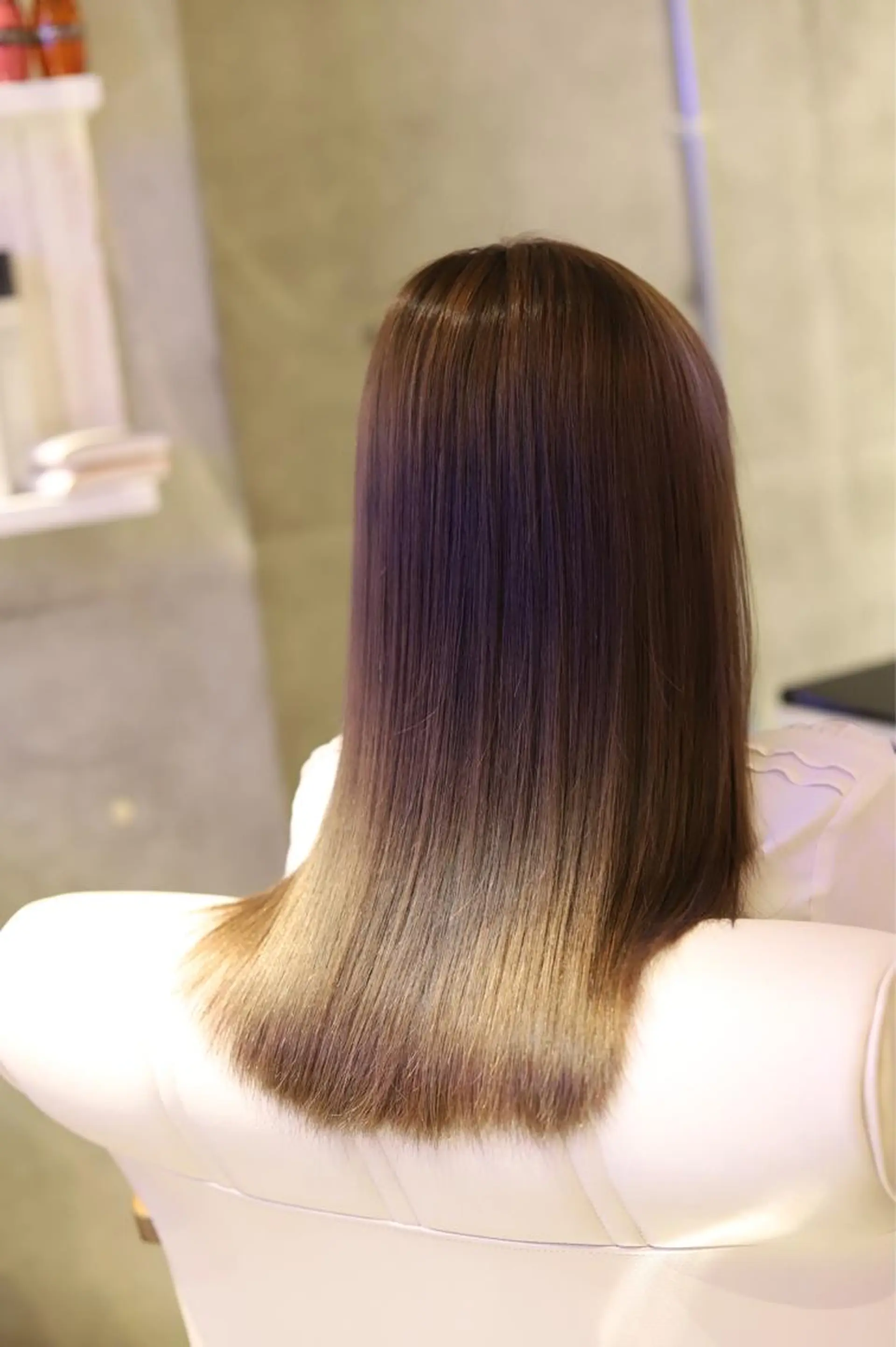 セミロング カラー グレージュ オリーブグレージュ オリーブグレー カット トリートメント ヘッドスパ アドミラルYoshi oのヘアスタイル