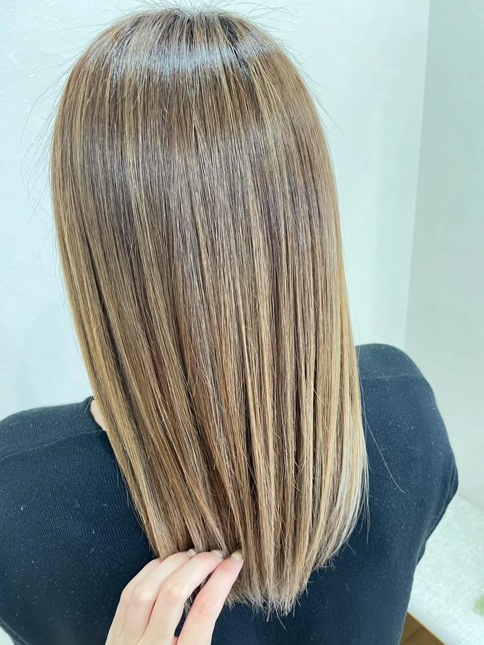 セミロング 佐治 梨乃のヘアスタイル