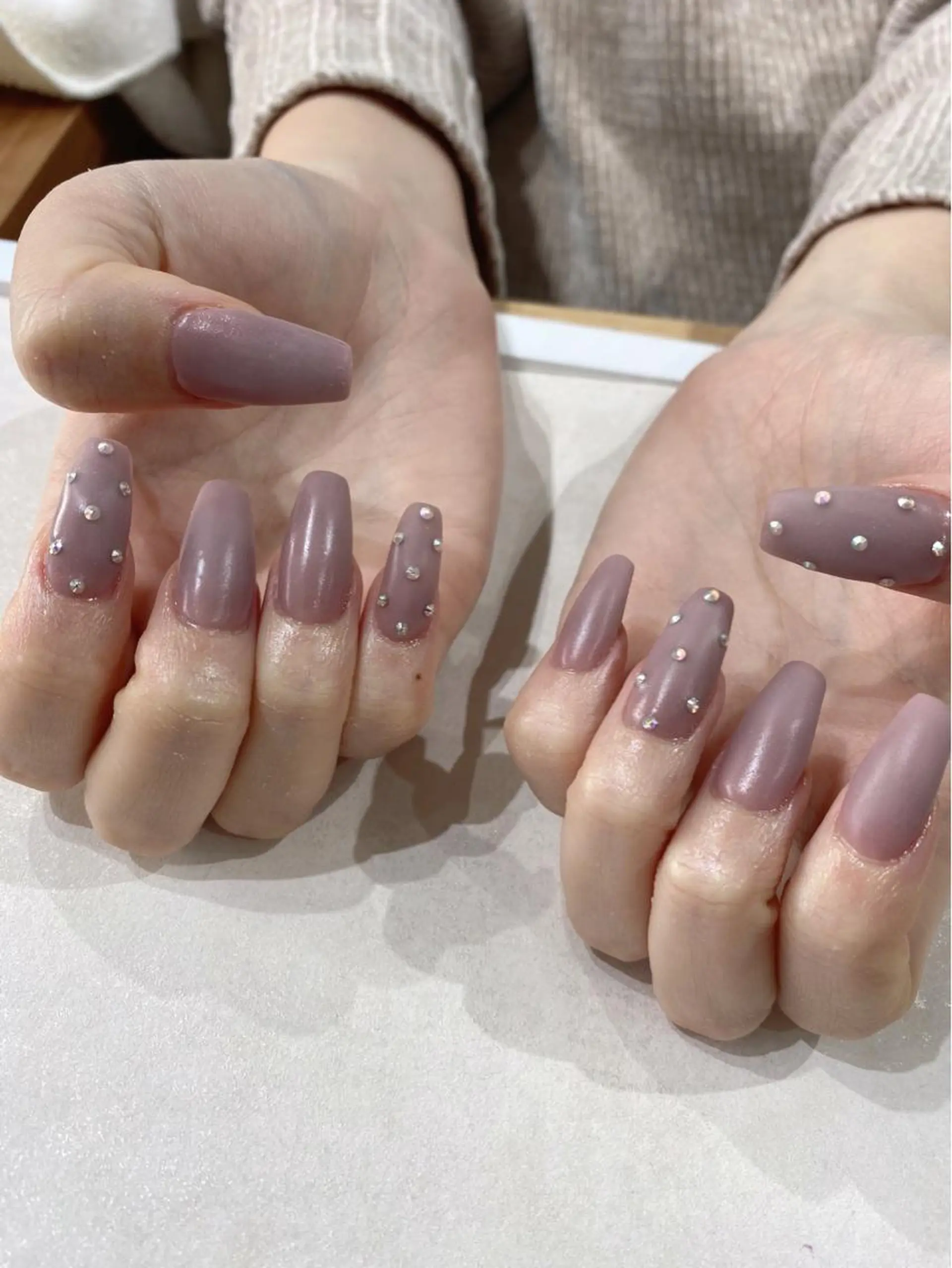 ミディアム ハンドネイル Nail  R💫 naoのネイルデザイン
