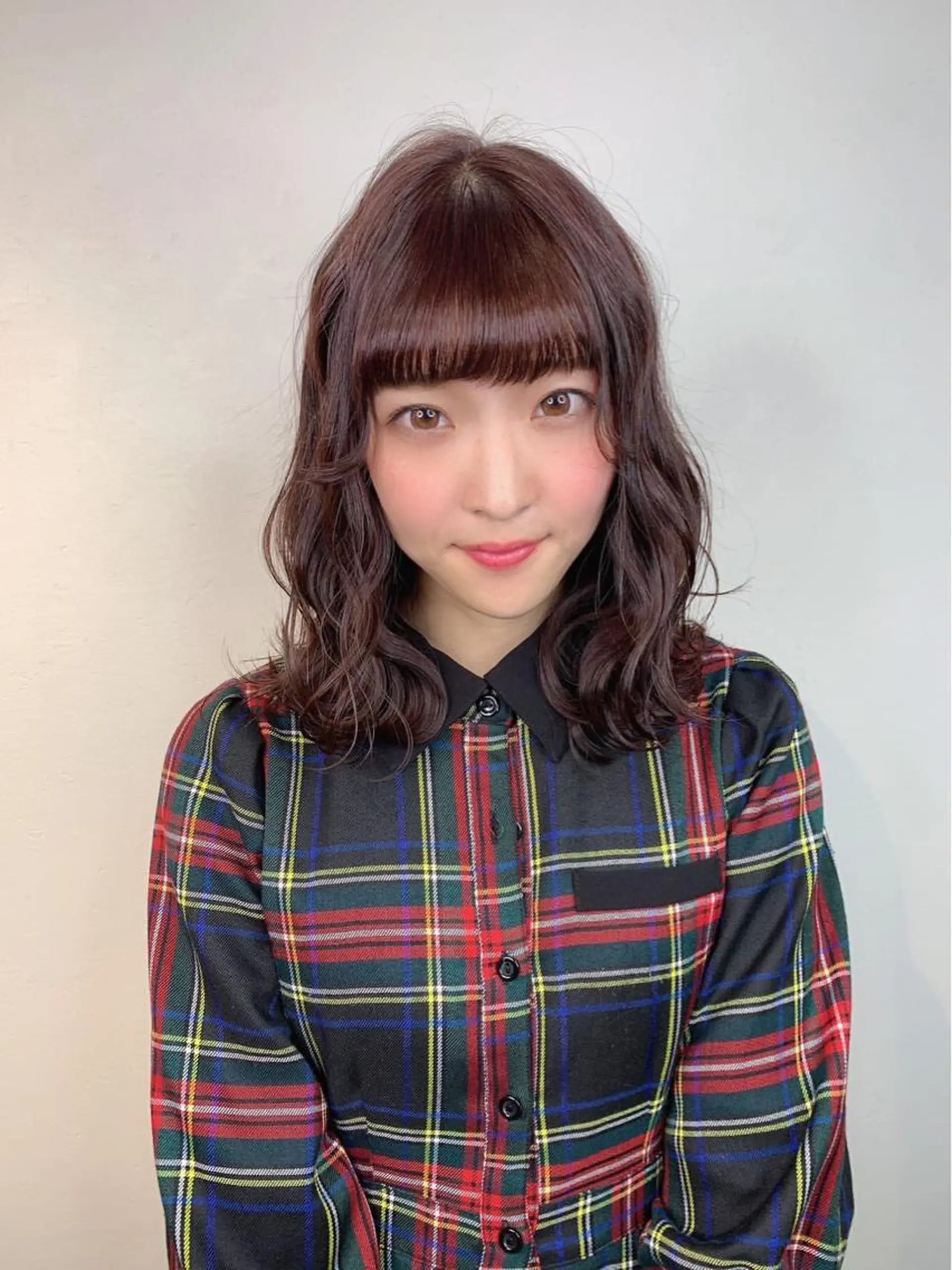 ミディアム ＿WHITE鳳店 アンダーバーホワイトのヘアスタイル