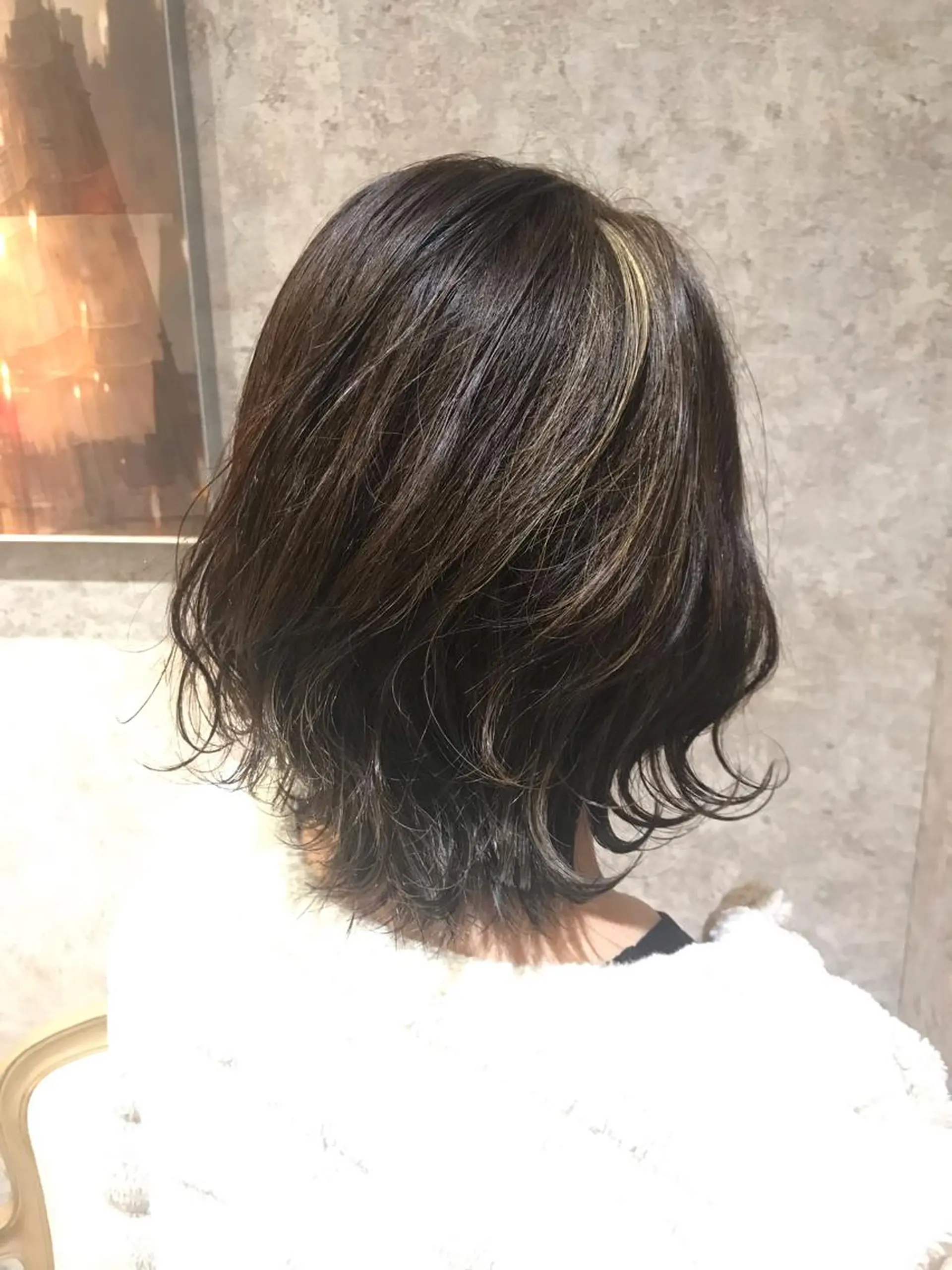 ミディアム カラー ヘアアレンジ ハイライトカラー ハイライト earth尾形美穂 🫧髪質改善縮毛🫧のヘアスタイル