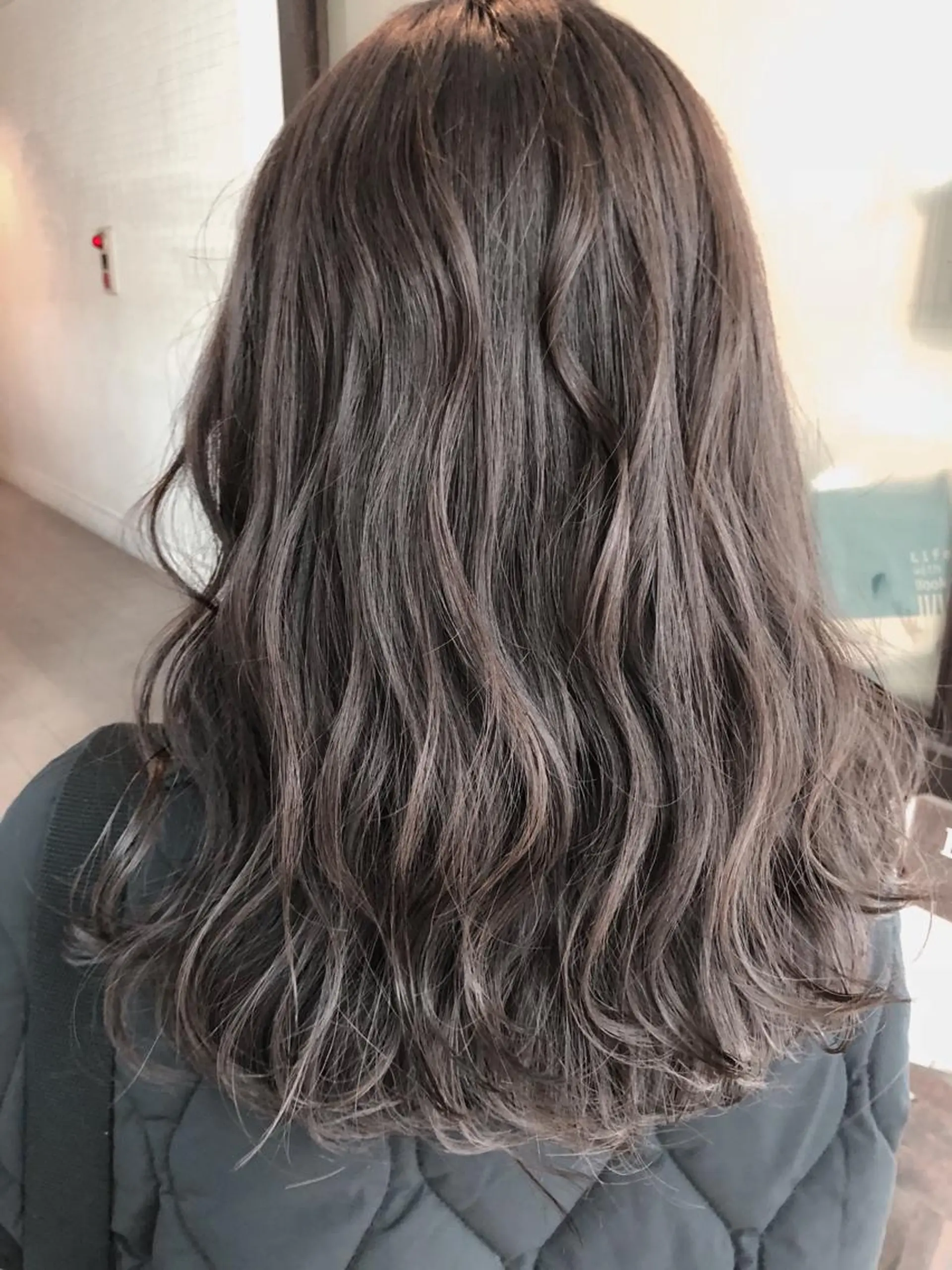 セミロング カット ヘアカラー 國次 夕貴のヘアスタイル