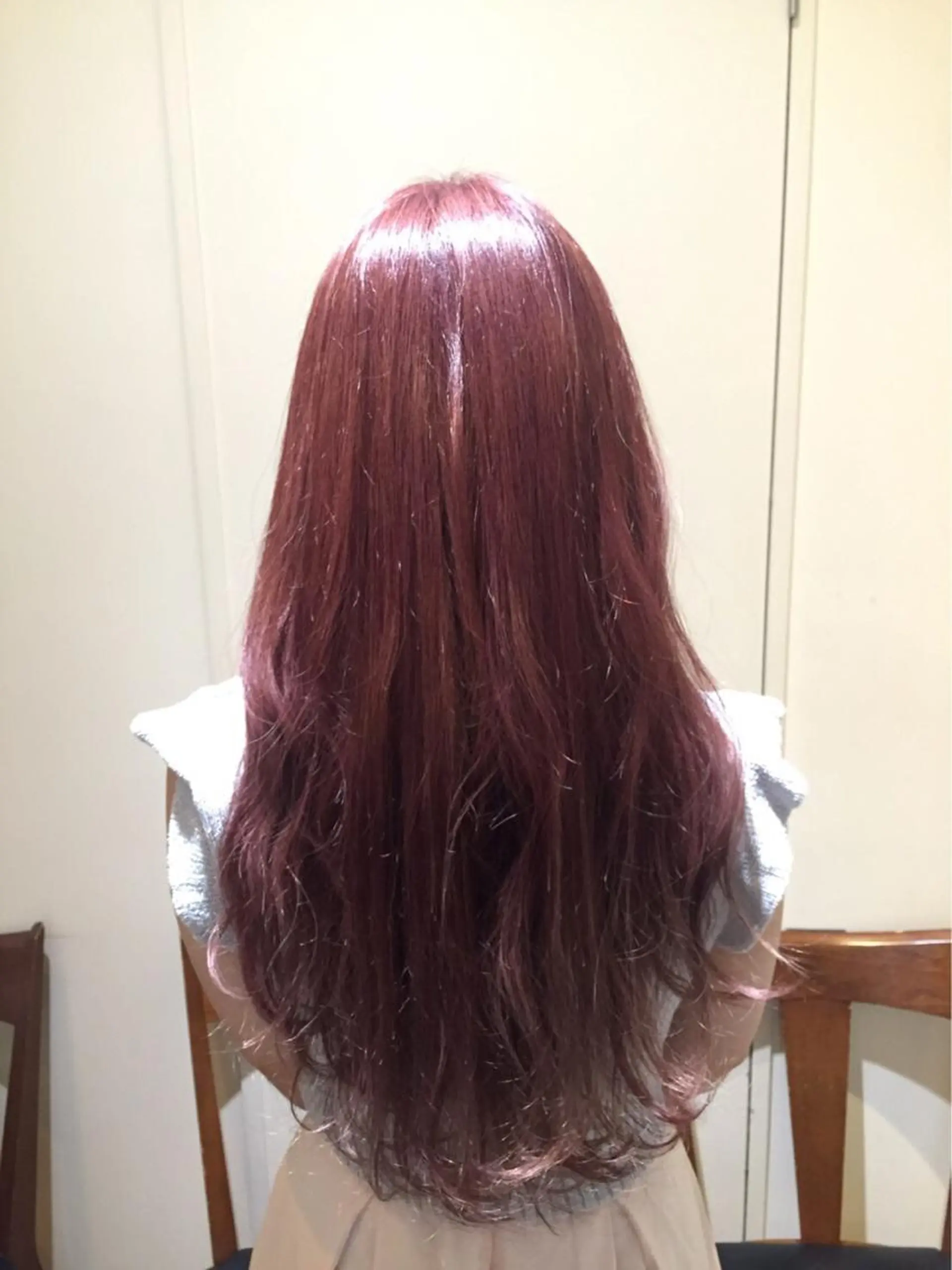 ロング カラー イルミナカラー ピンクカラー 鍵山 千秋のヘアスタイル