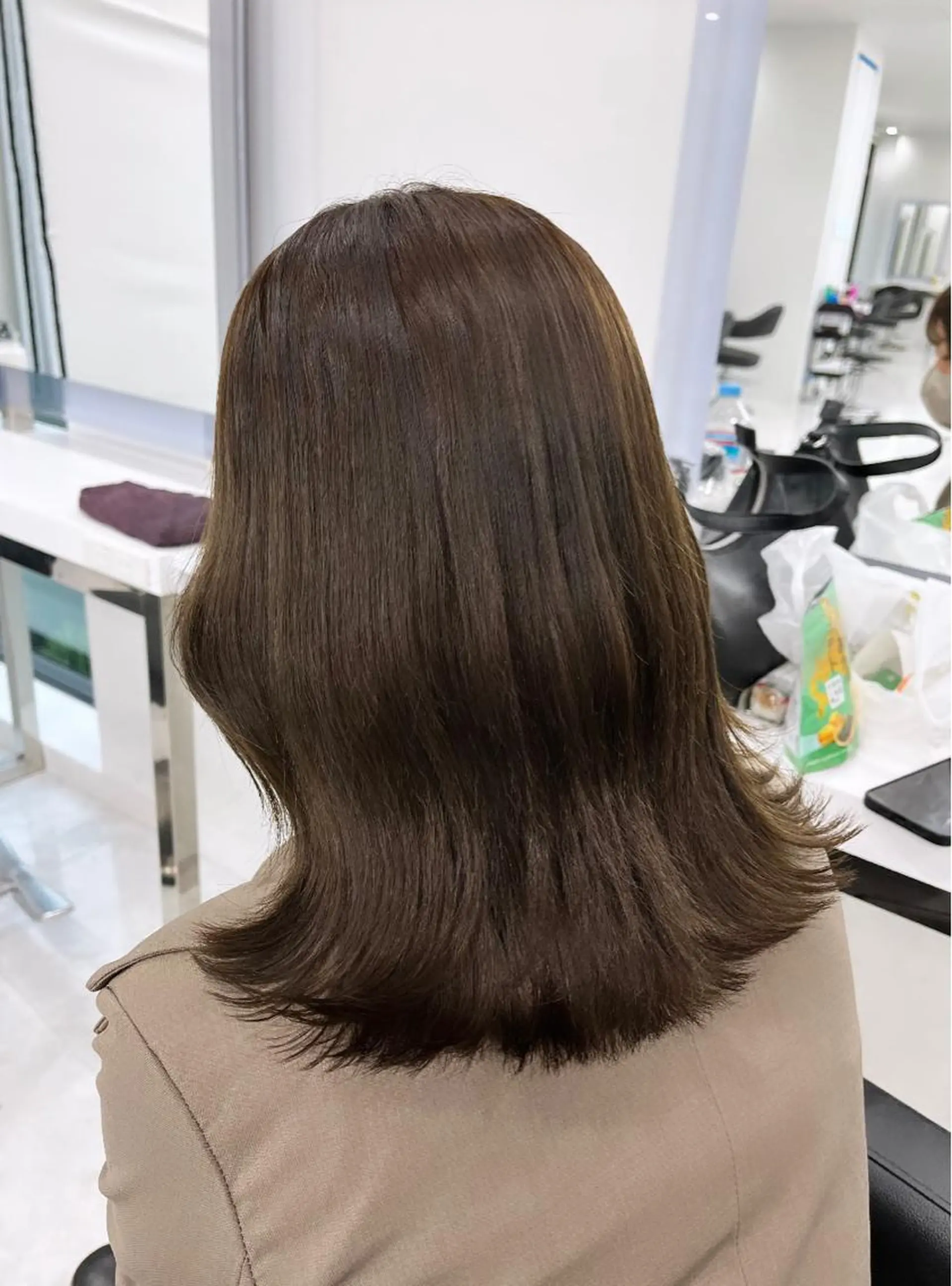 セミロング カラー ヘアアレンジ Ella所属・nana【艶髪】/ レイヤー/縮毛矯正のヘアスタイル