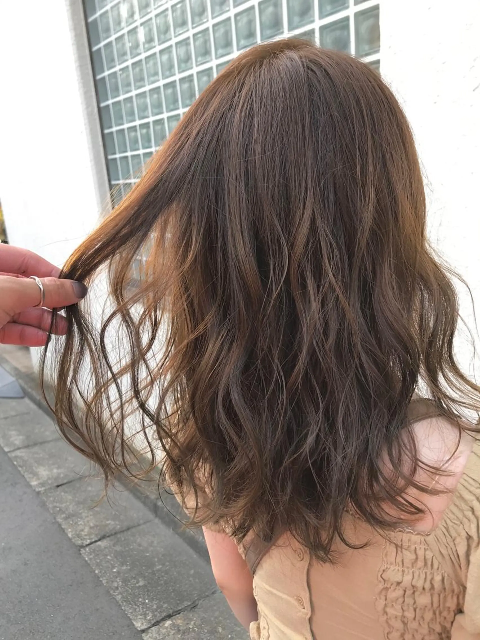 セミロング カラー グレージュ ミルクティーグレージュ 赤み消し韓国ヘア レイヤー縮毛🤍渡邉のヘアスタイル