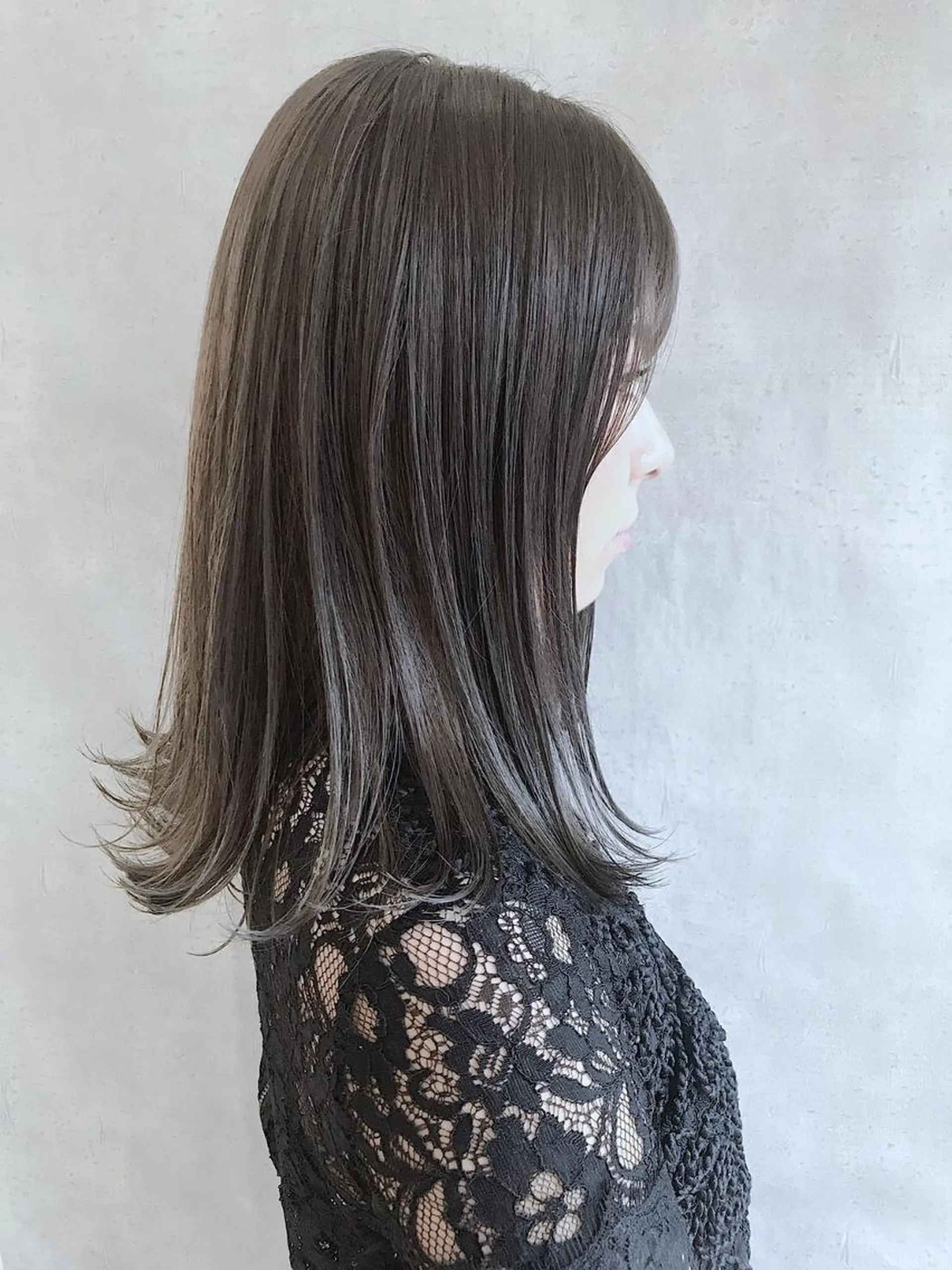 セミロング カラー アディクシーカラー ブリーチ ケアブリーチ ダブルカラー ハイライトカラー MOU namba ムウナンバのヘアスタイル