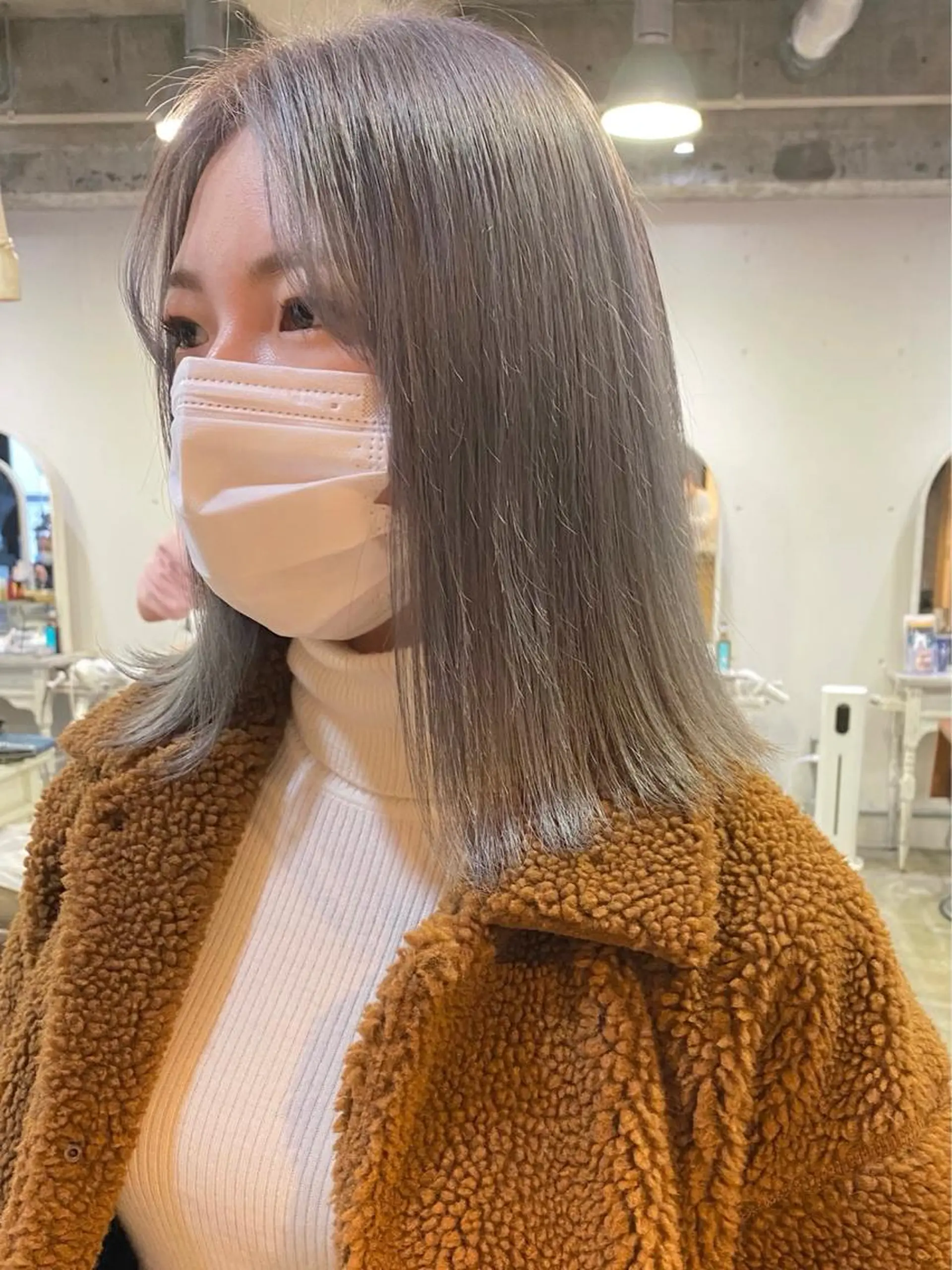 ミディアム カラー ベージュカラー グレージュ ハイトーンカラー ミルクティーグレージュ ホワイトベージュ Piaコータロー ハイトーン&‪ボブのヘアスタイル