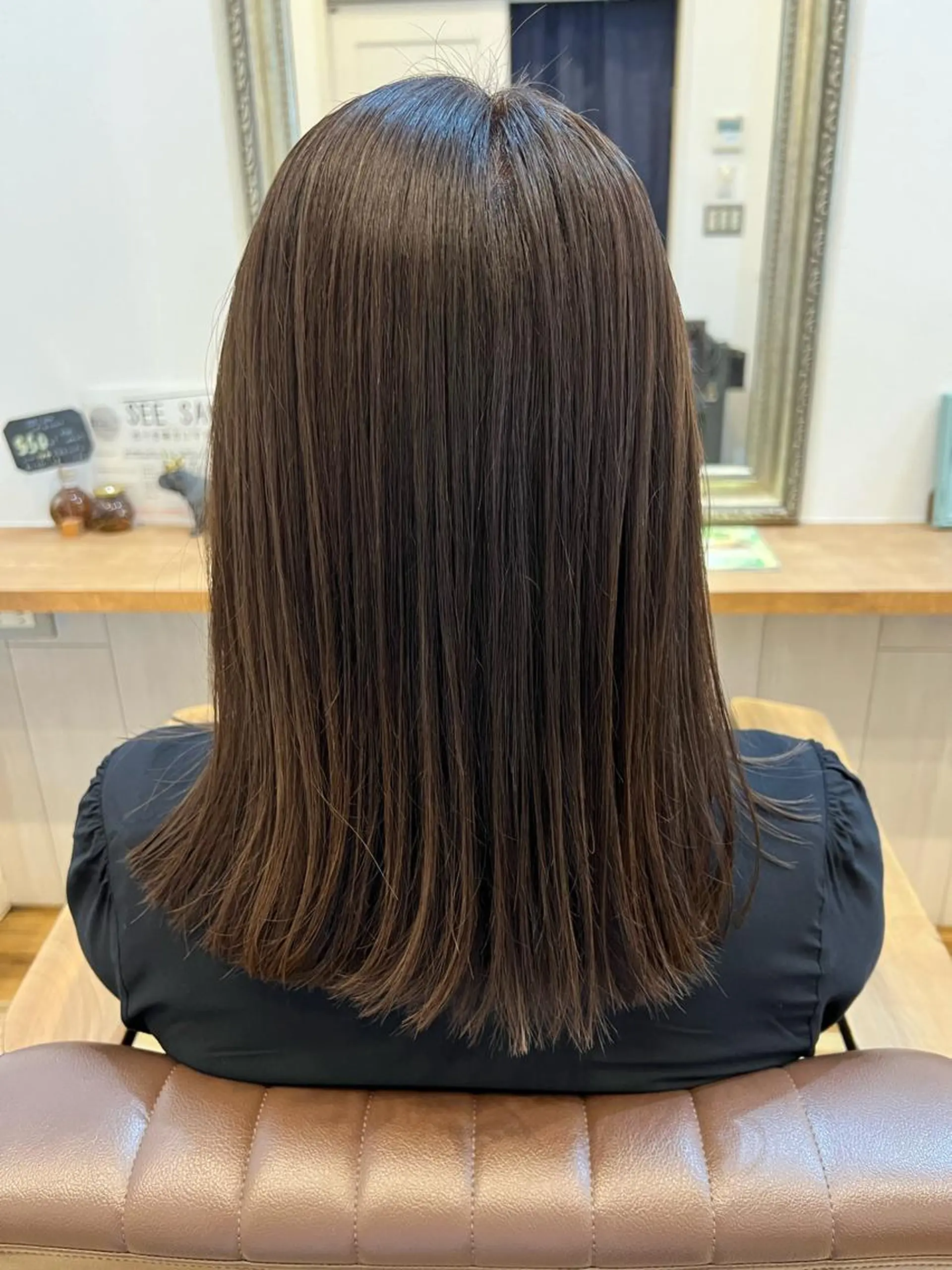 セミロング カラー 🐰ハイトーンカラー 畠山　渡🐰のヘアスタイル