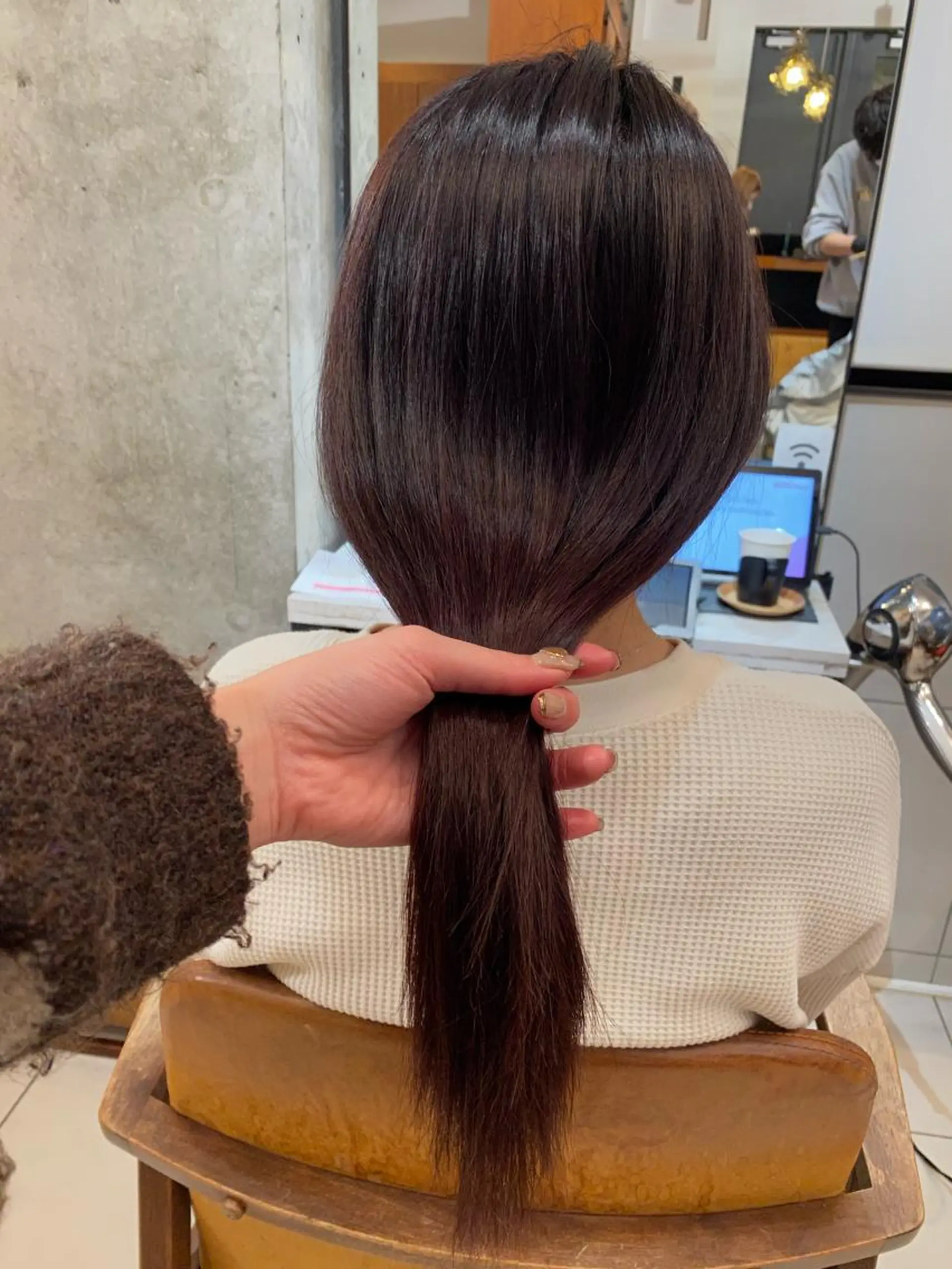 セミロング カラー ブリーチ ブラウンカラー ブリーチなしカラー ピンクカラー ピンクブラウン ヘアカラー トリートメント 艶カラー/耳つぼ/ 渡辺奈緒のその他イメージ