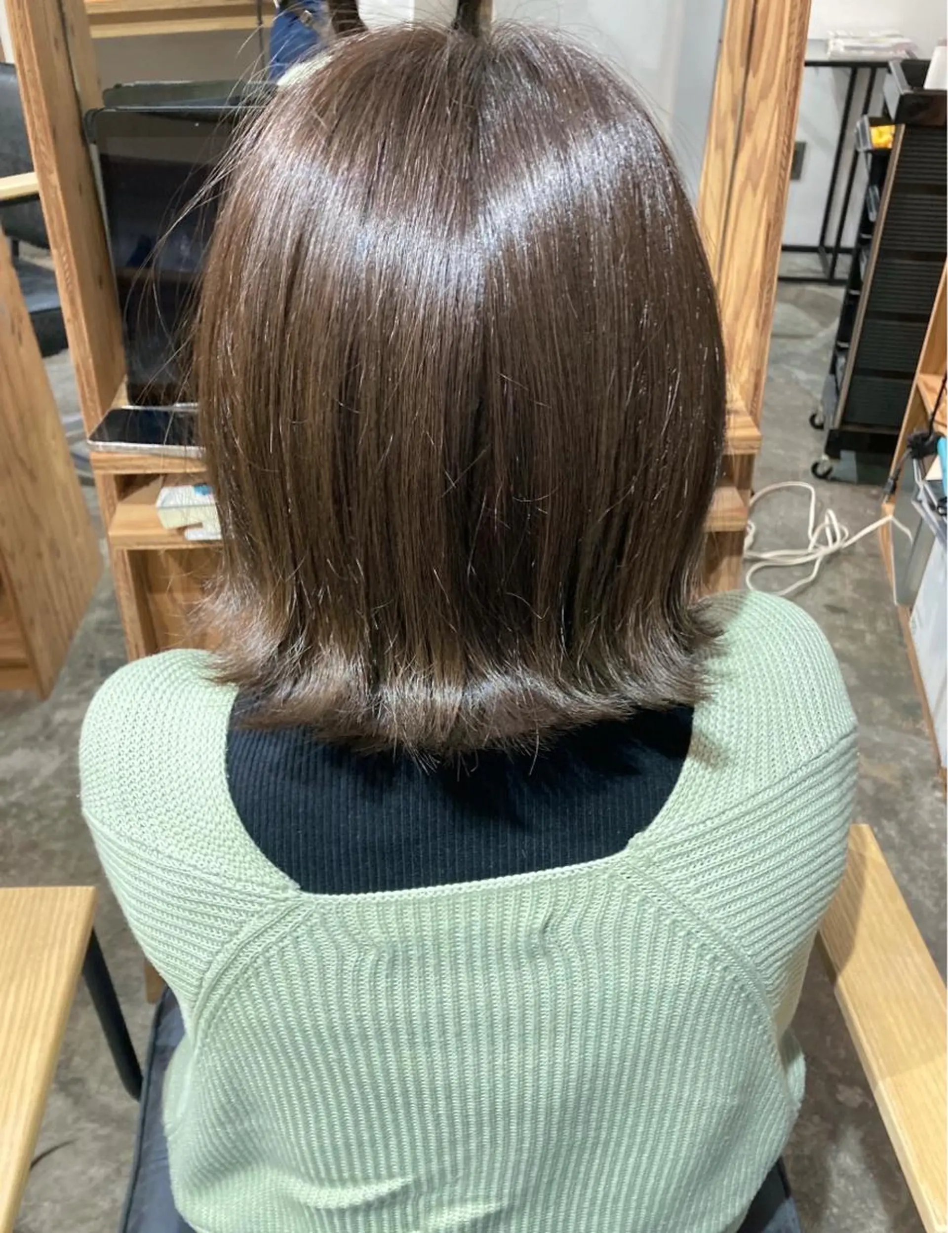 ミディアム roka ノゾミのヘアスタイル