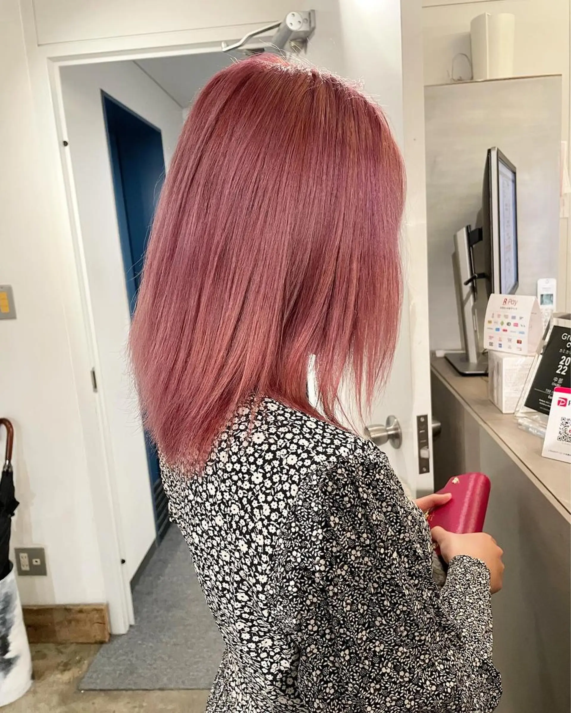 ミディアム カラー ハイトーンカラー ピンクカラー ヘアカラー トリートメント ハイトーン/レイヤー /ケアブリーチ石川治のヘアスタイル