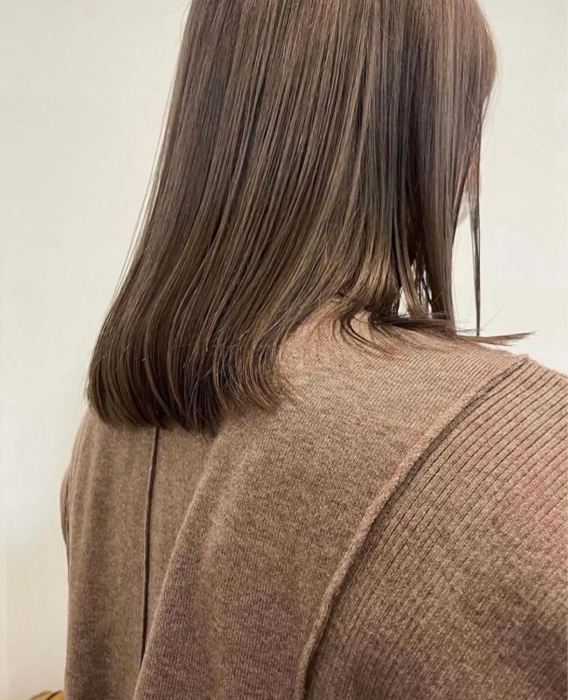 ミディアム カラー カット ヘアカラー トリートメント 韓国レイヤーカット 🫧大阪梅田レイヤーのヘアスタイル