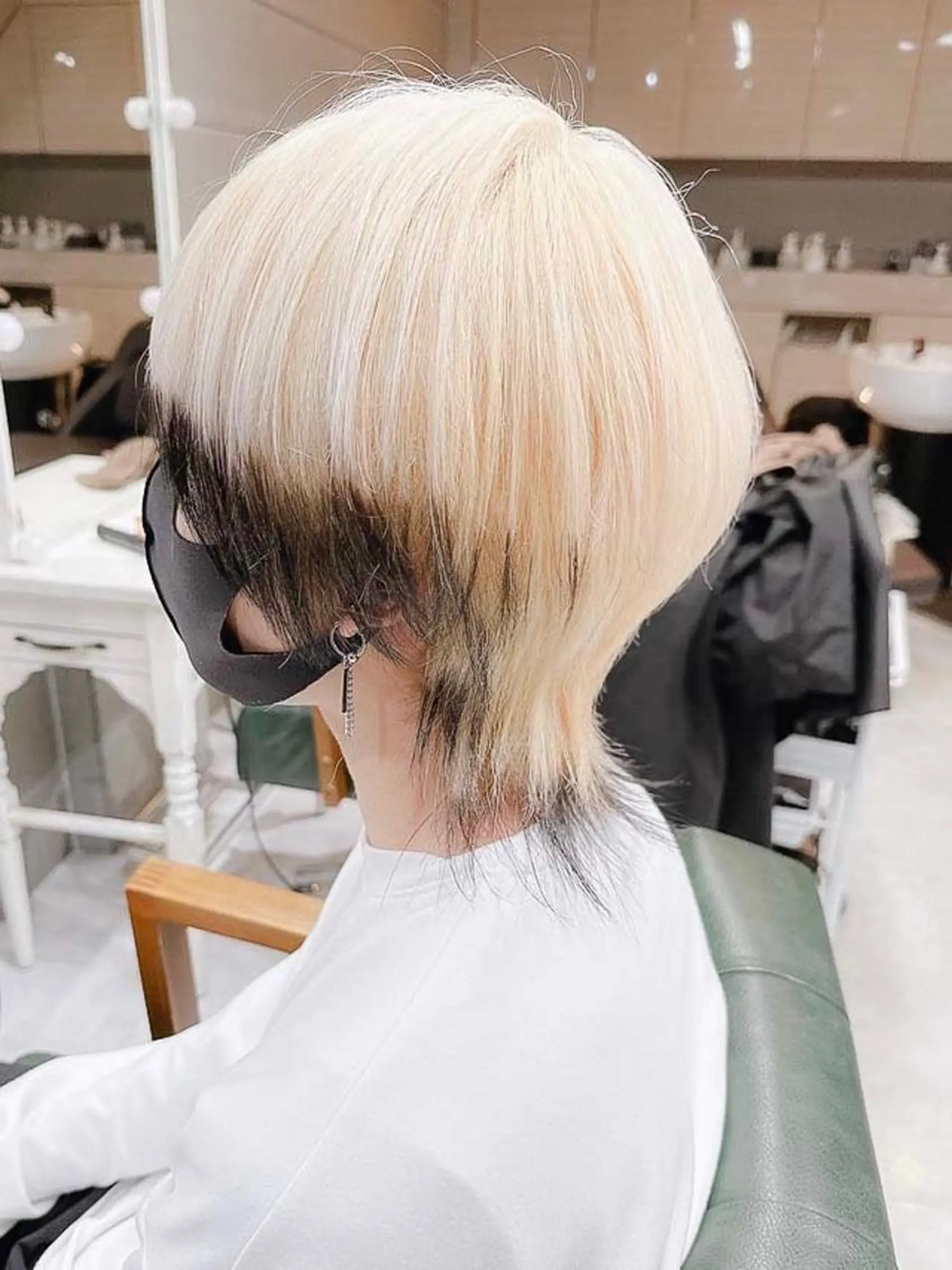 メンズ カラー メンズブリーチ メンズハイトーン メンズウルフカット 黒髪 ブリーチ DAYS Men’sのヘアスタイル