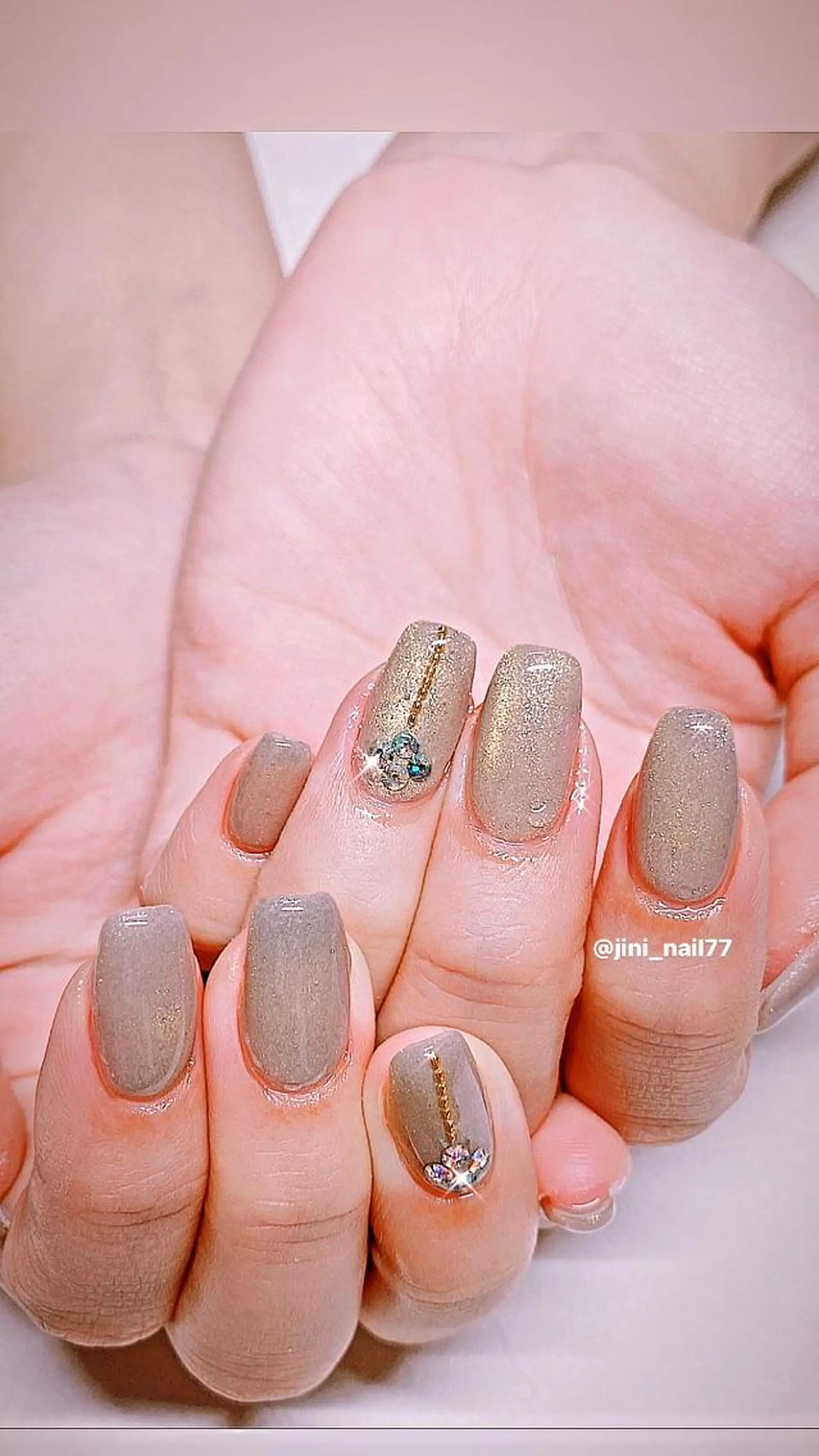 ネイル ハンドネイル JINI NAIL所属・ジニ ネイルのネイルデザイン