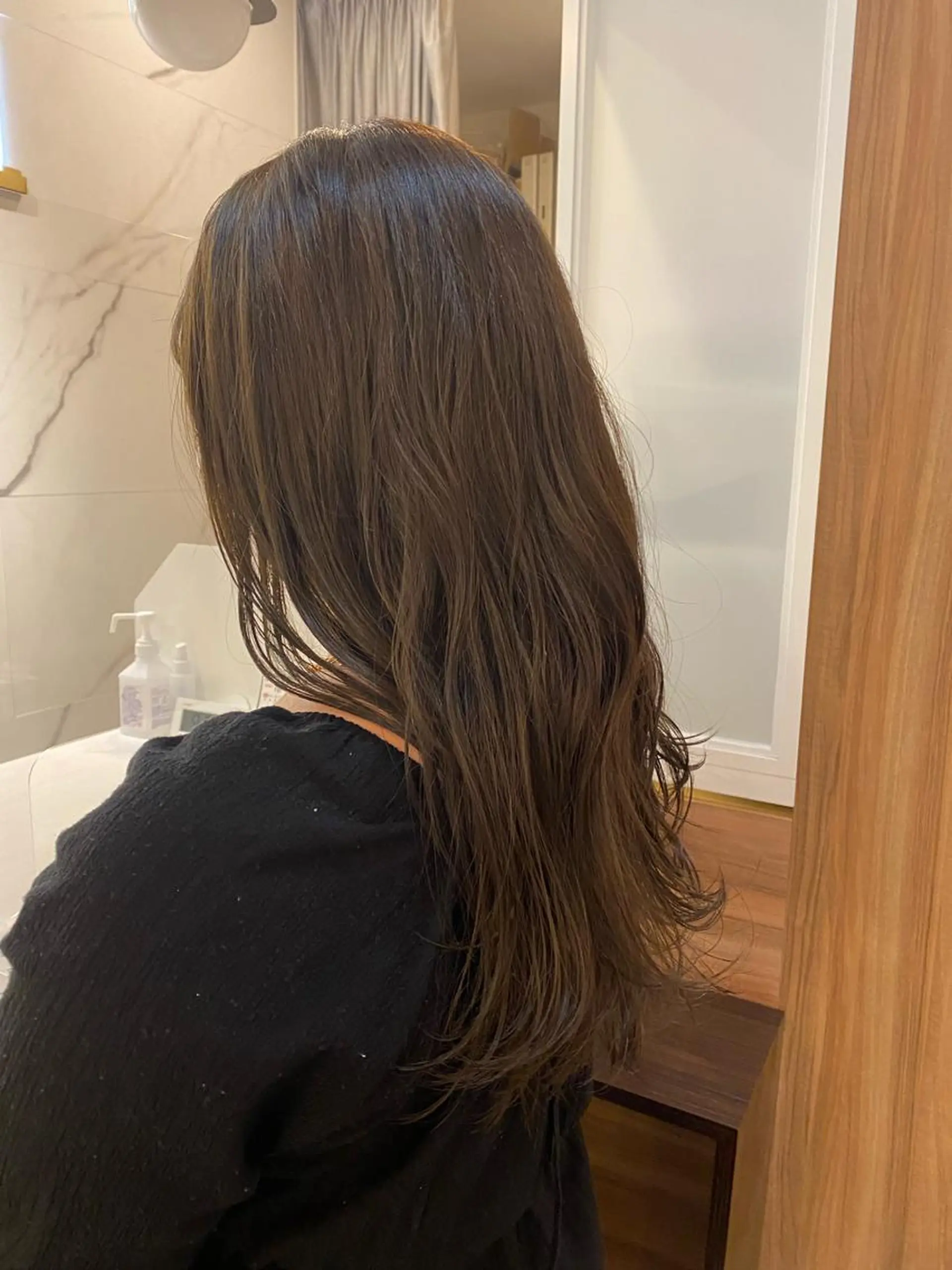 セミロング カラー 門崎未依/レイヤー/ メンズカット🪿🌼のヘアスタイル