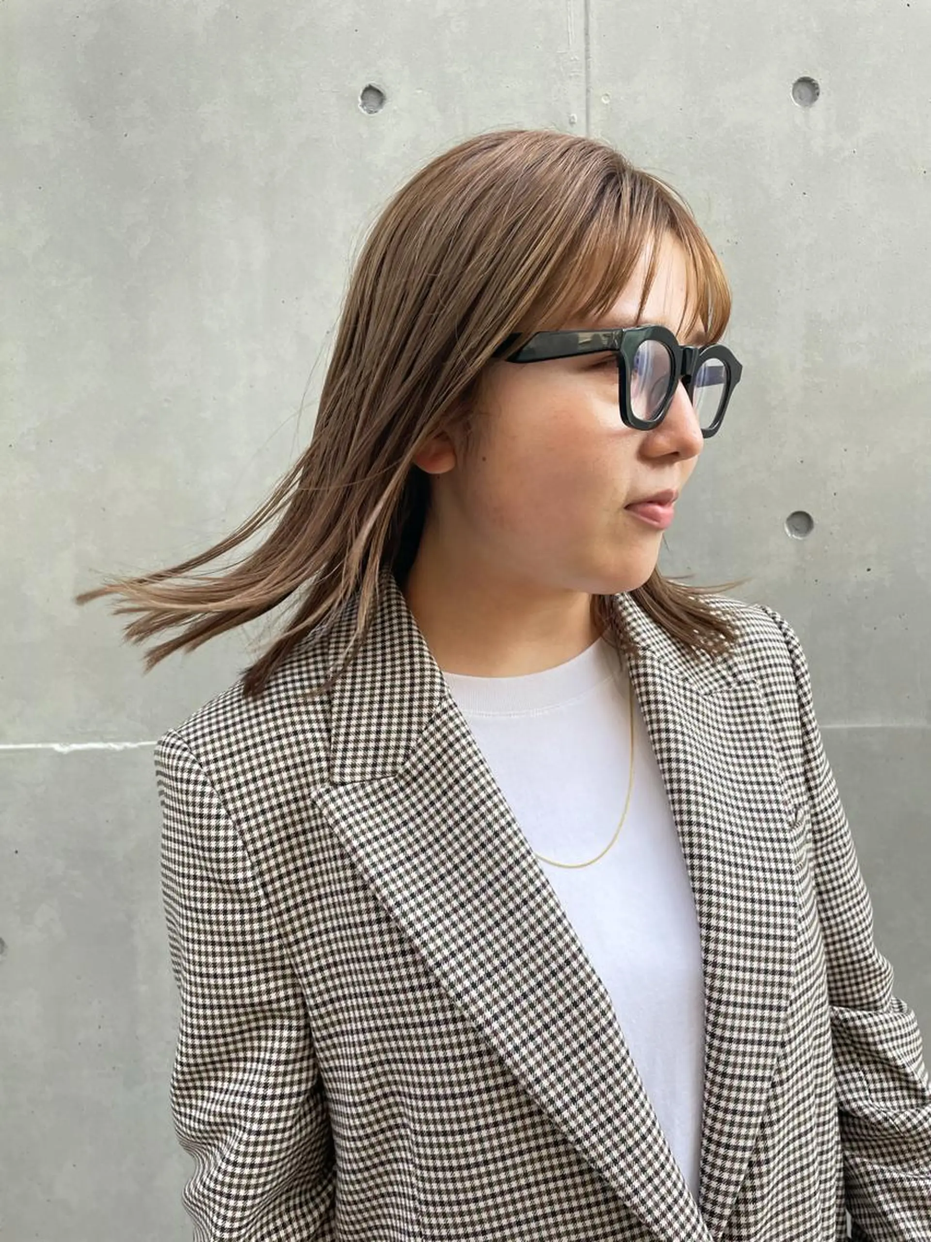 ミディアム 渋谷 留菜のヘアスタイル