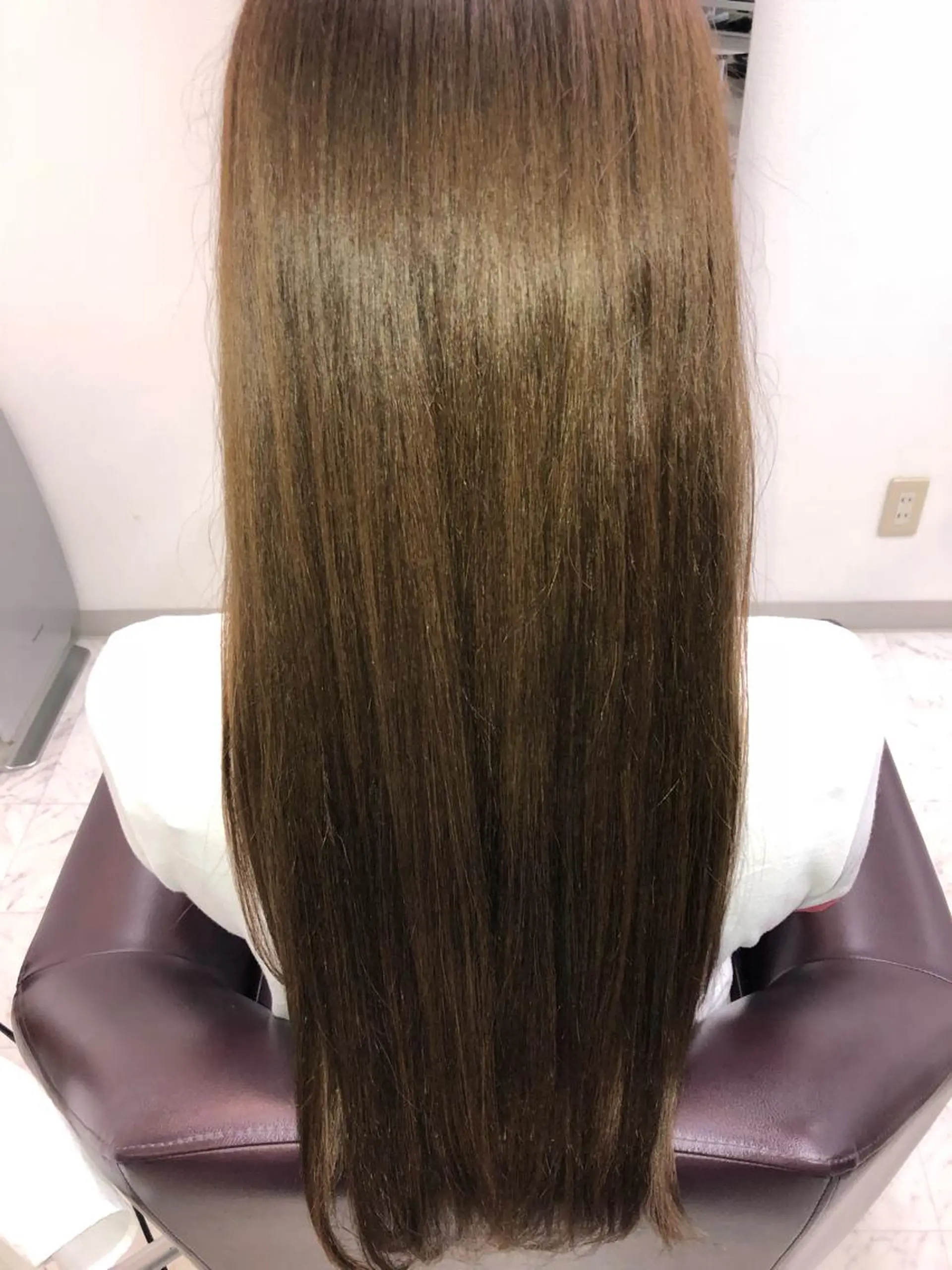 ロング アッシュ 村口 優香のヘアスタイル