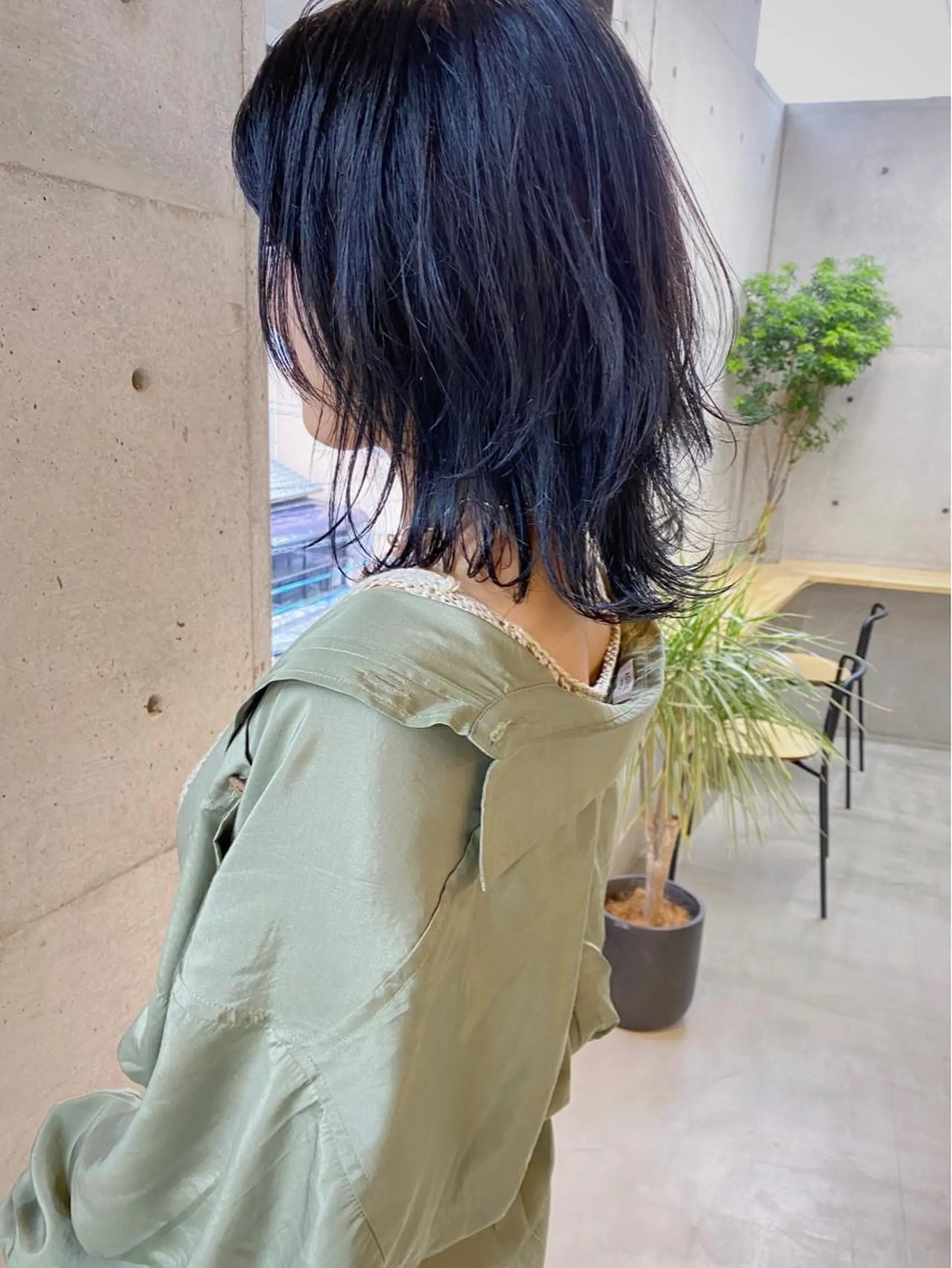 ミディアム カット ヘアカラー トリートメント son hair HIROEのヘアスタイル