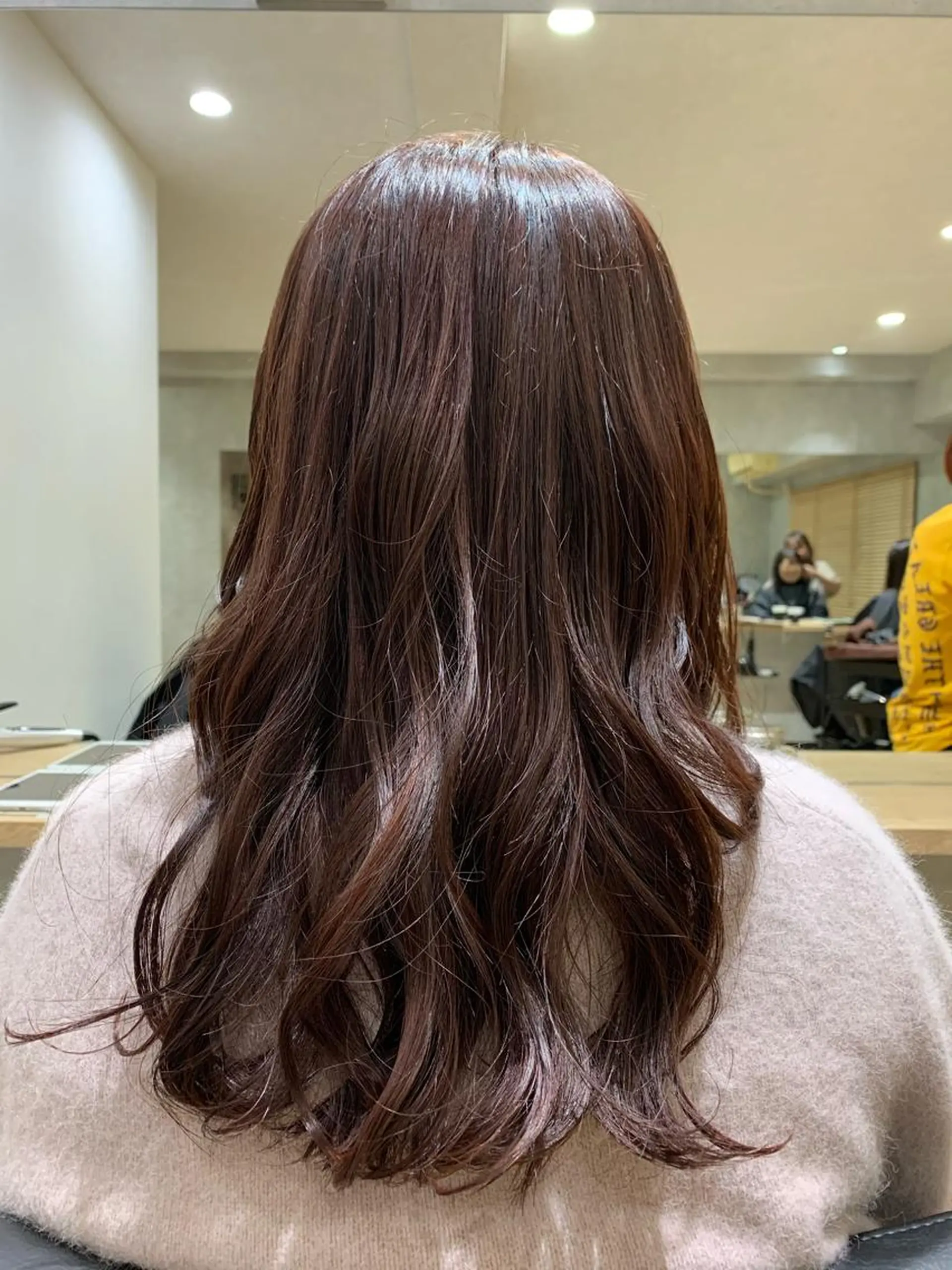 セミロング カラー エンドウ　ミノリ🤎 /半個室/レイヤーのヘアスタイル