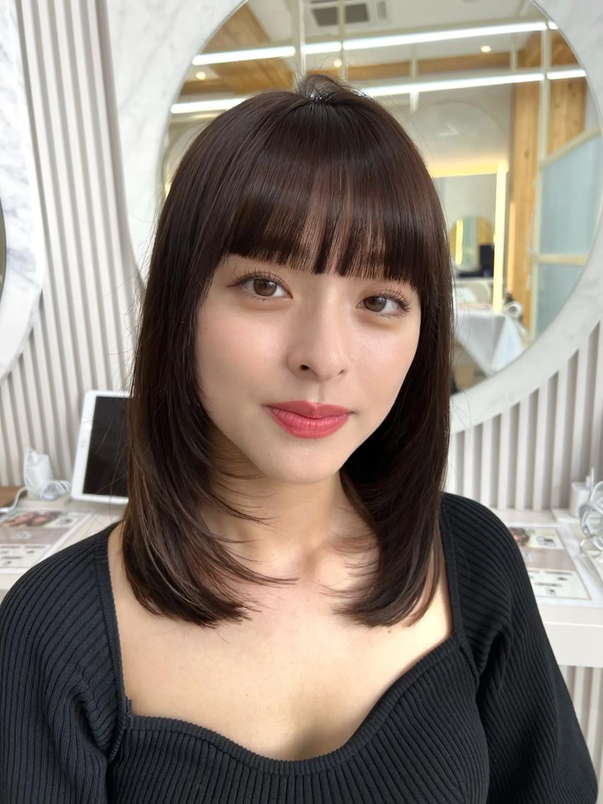 セミロング レイヤーカット カット ヘアカラー トリートメント レイヤーカット/ 顔まわり/アオイのヘアスタイル