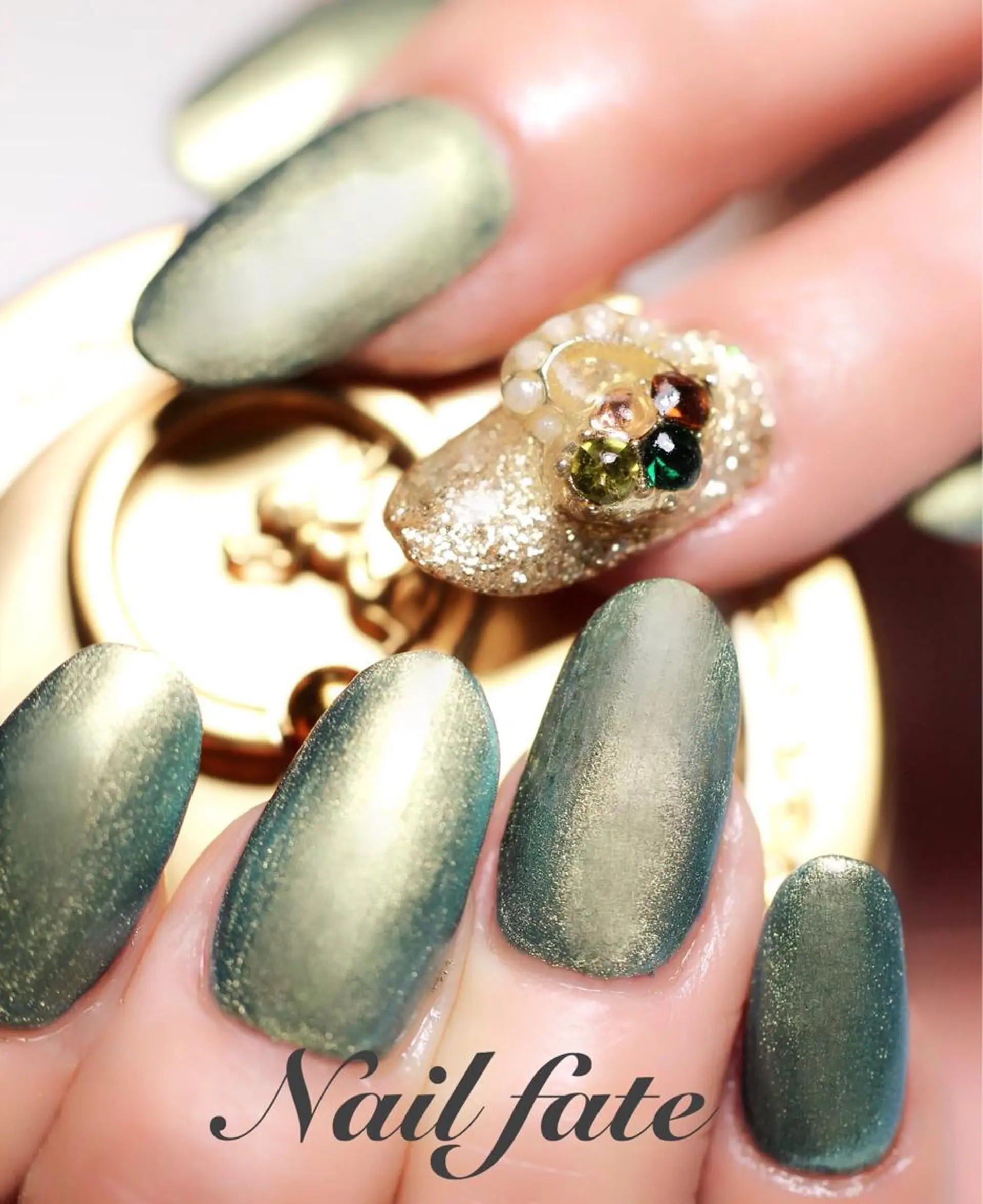 ネイル ママリンド　志村坂上店所属・しみ えんのネイルデザイン