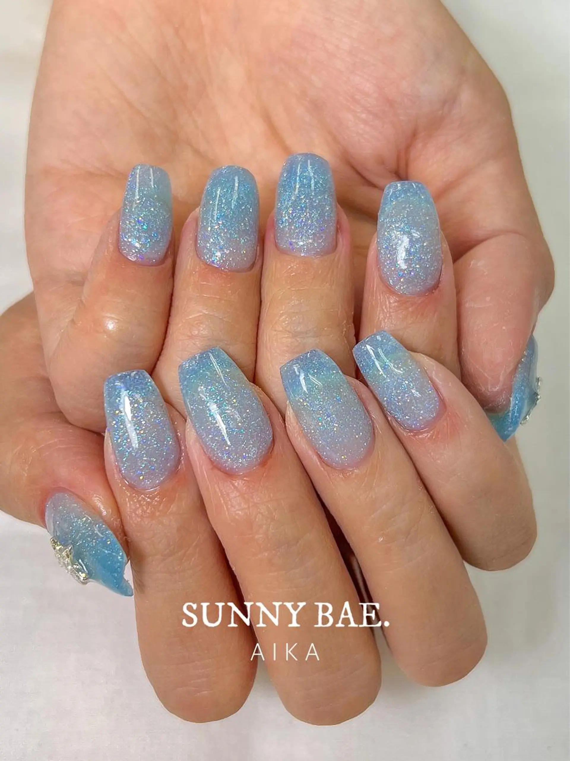 ショート ネイル ショートヘア アートネイル キラキラネイル ラメ(グリッター) ロングネイル SUNNY BAE.所属・Made By AIKAのネイルデザイン