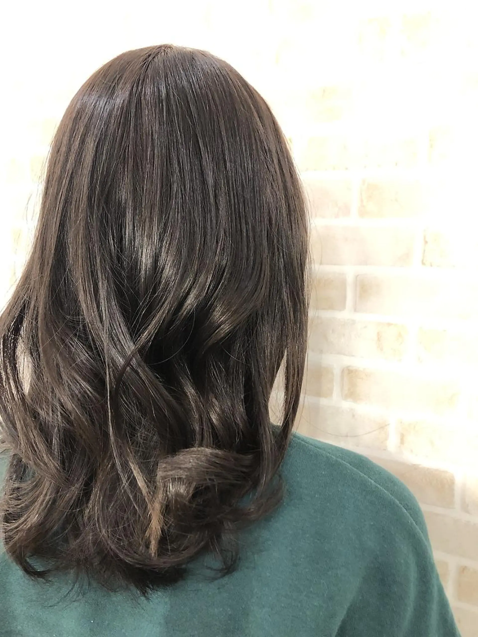 ミディアム カット ヘアカラー トリートメント 髪質改善美容師🐥 艶だし職人/薄野大輔のヘアスタイル