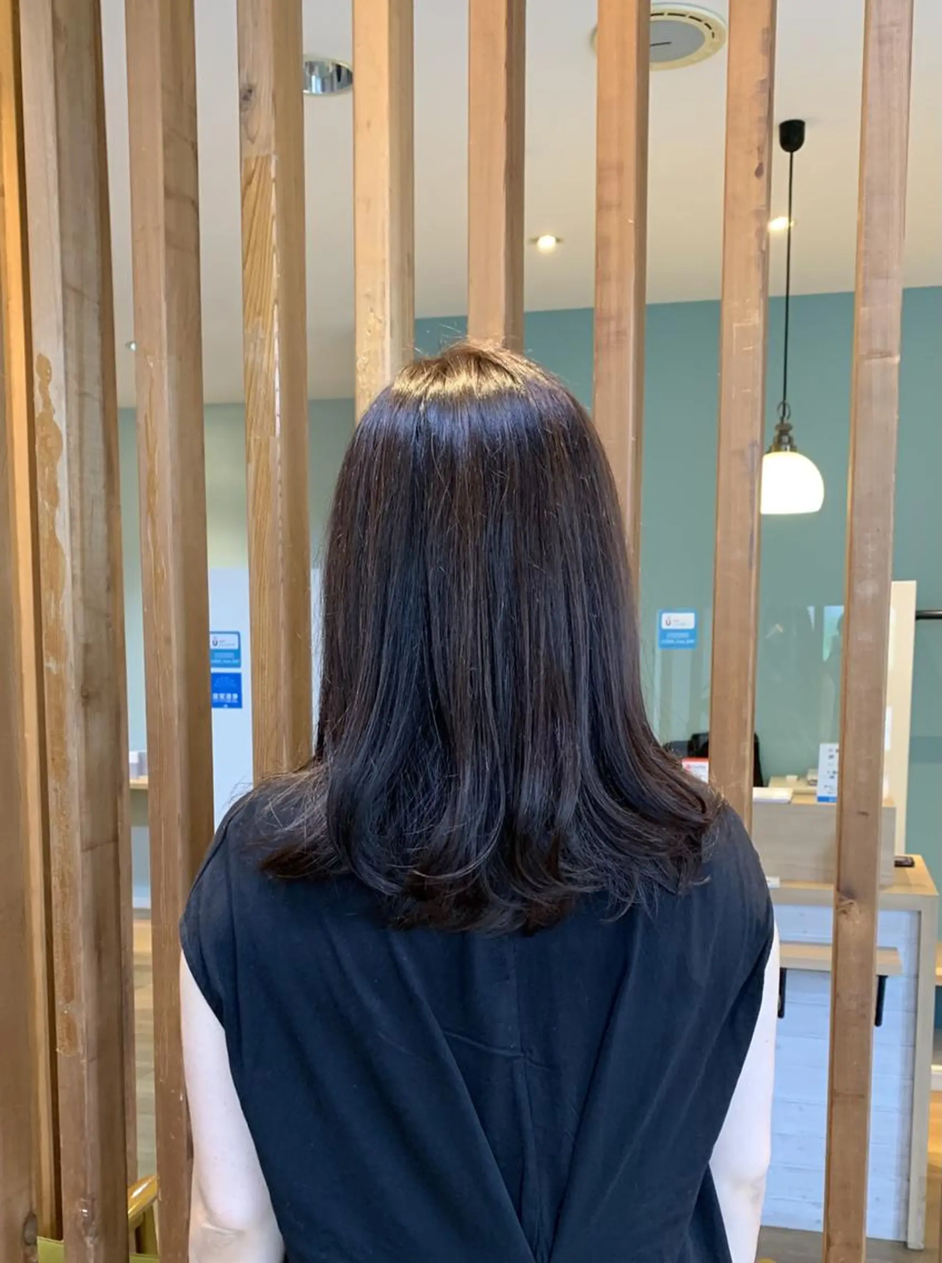 ミディアム カラー ブルーカラー オーガニックカラー トリートメント 髪質改善カラーズ カフェプラスのヘアスタイル