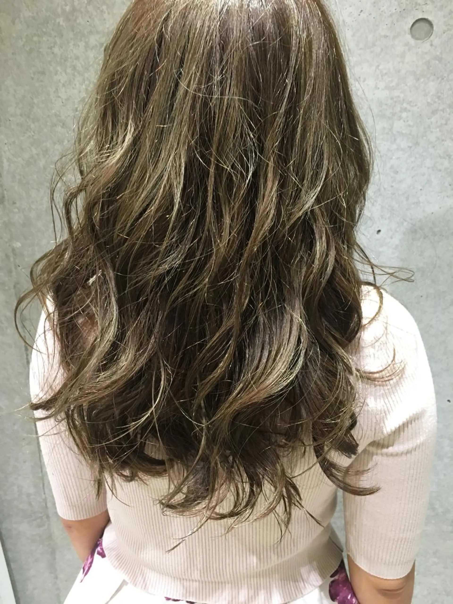 セミロング カラー 井坂 和博のヘアスタイル