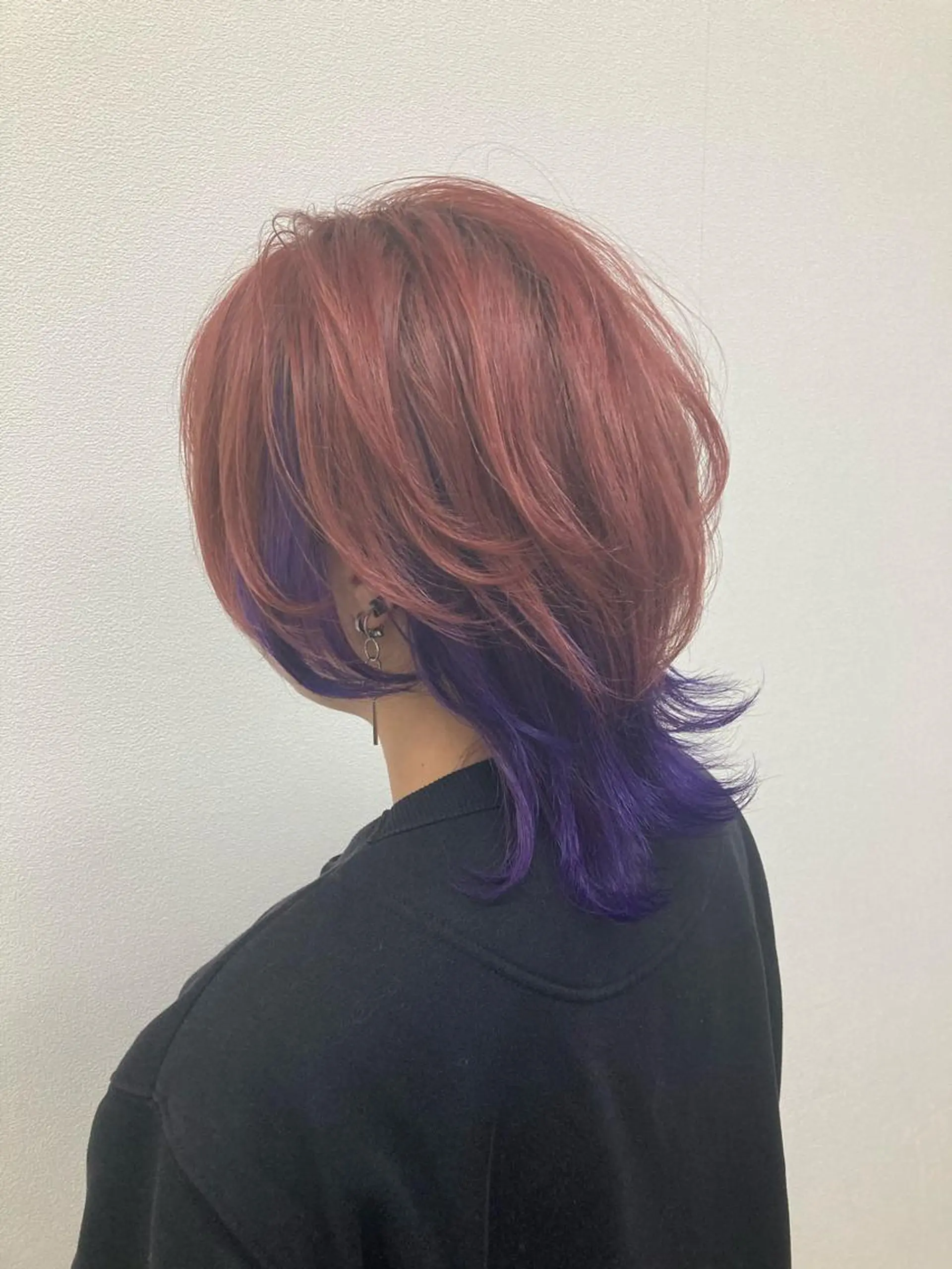 ミディアム パープルカラー ヘアカラー トリートメント 髪質改善/痛ませ ないカラー/西村航大のヘアスタイル