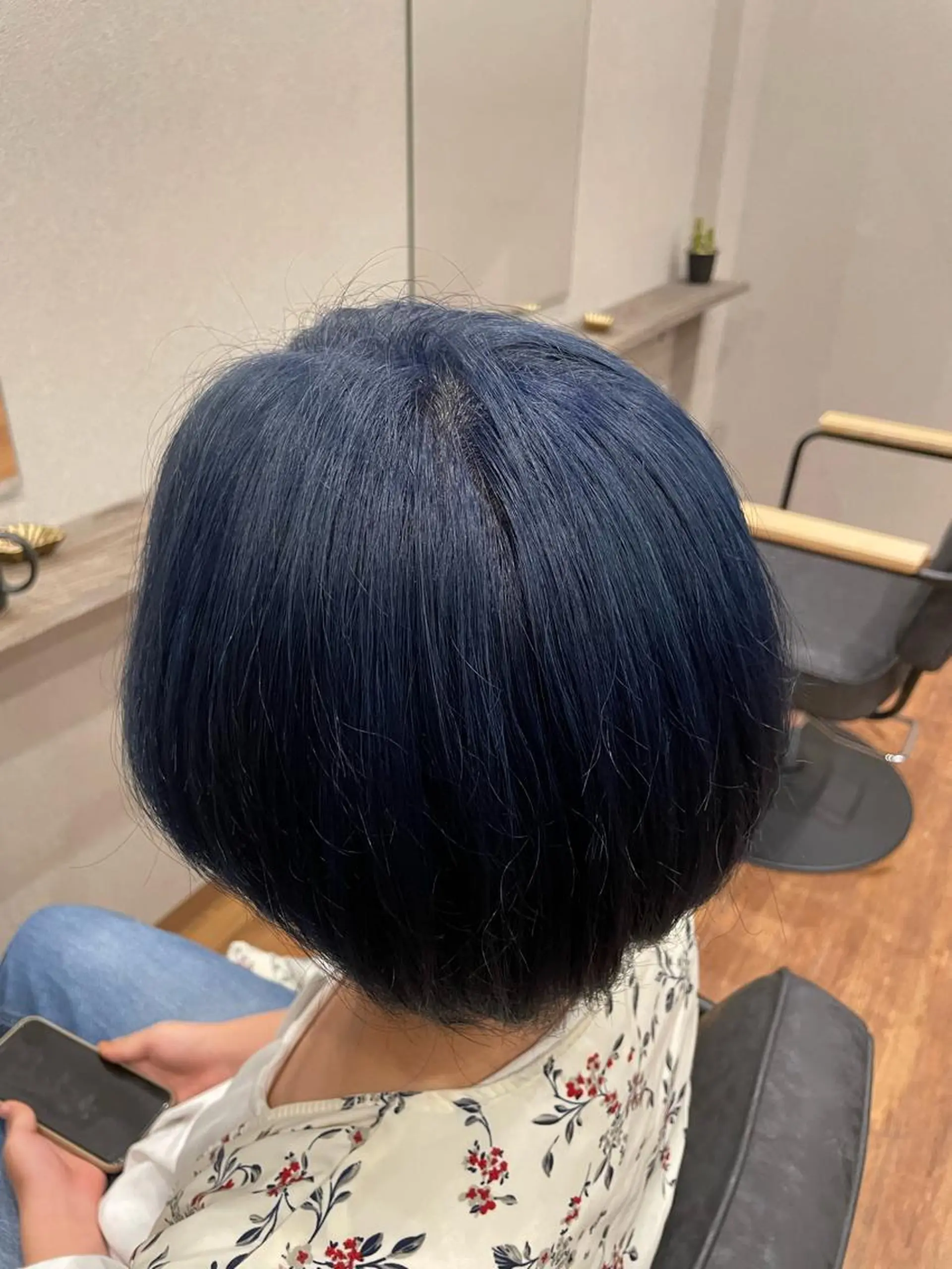ショート カラー ブルーカラー ネイビーカラー ヘアカラー トリートメント clocca所属・鵜飼 真伍のヘアスタイル
