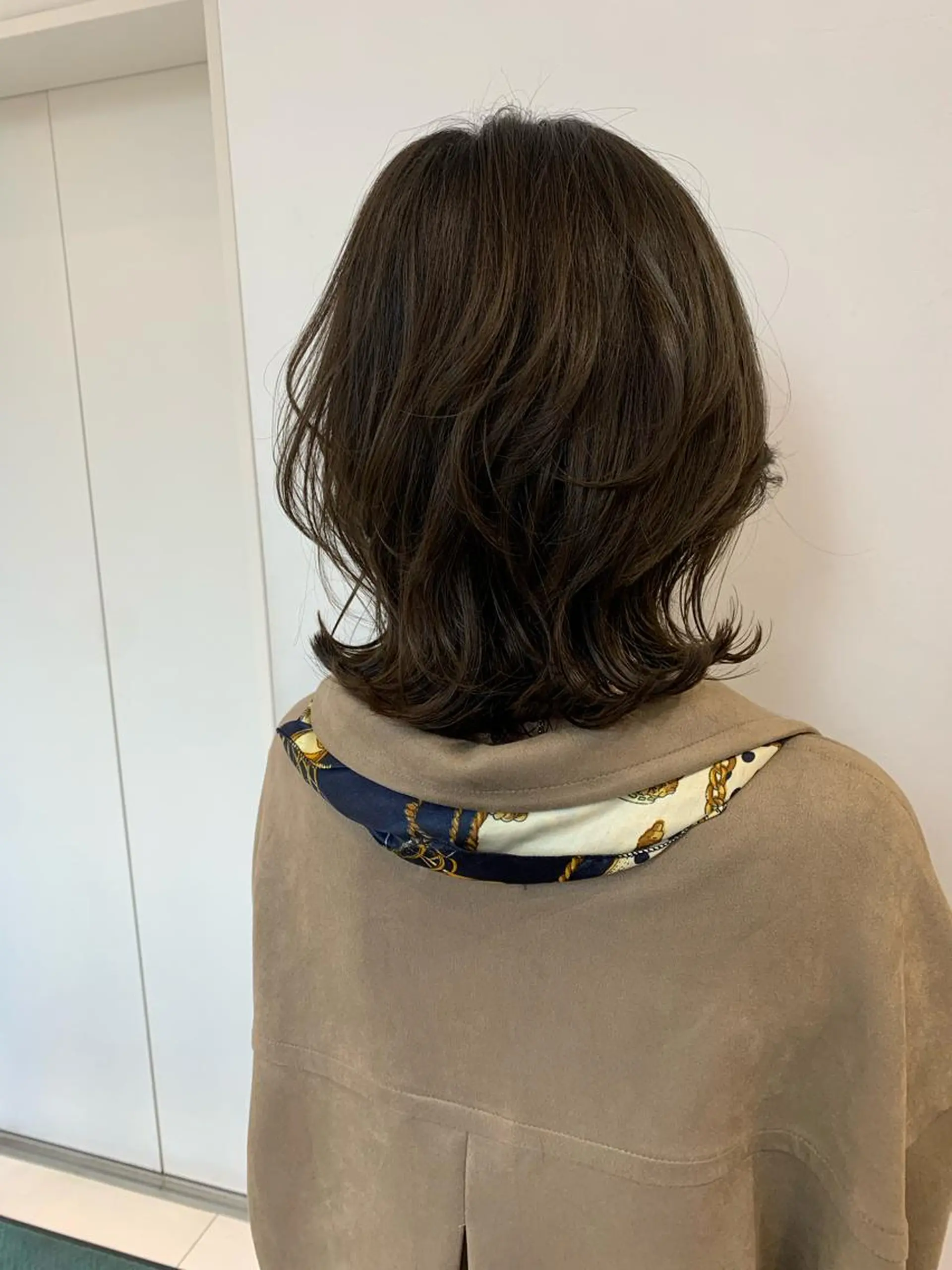 ミディアム カラー オチ ハナのヘアスタイル