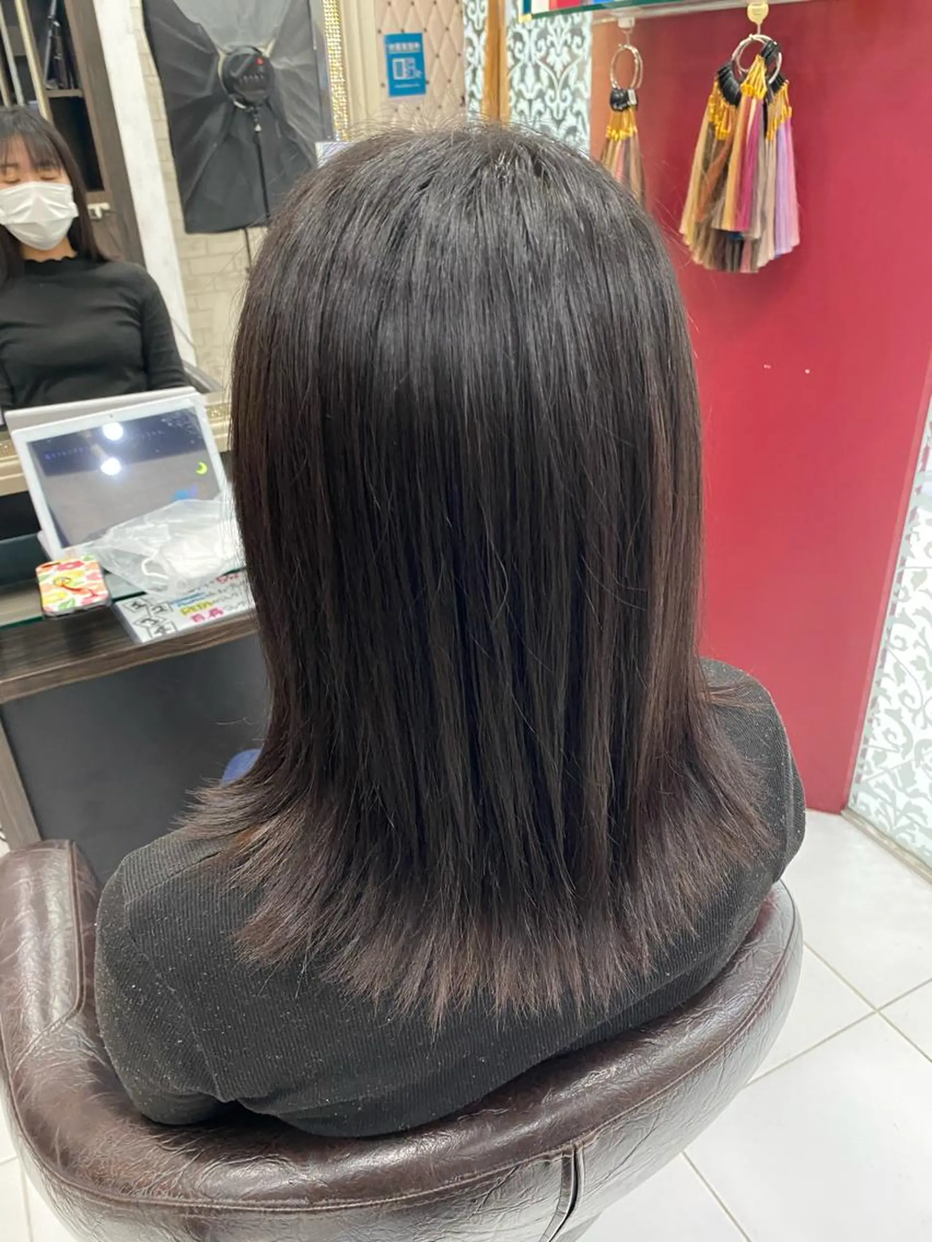 ミディアム ホワイト/店長/カラ ー講師/錦糸町/岩崎のヘアスタイル