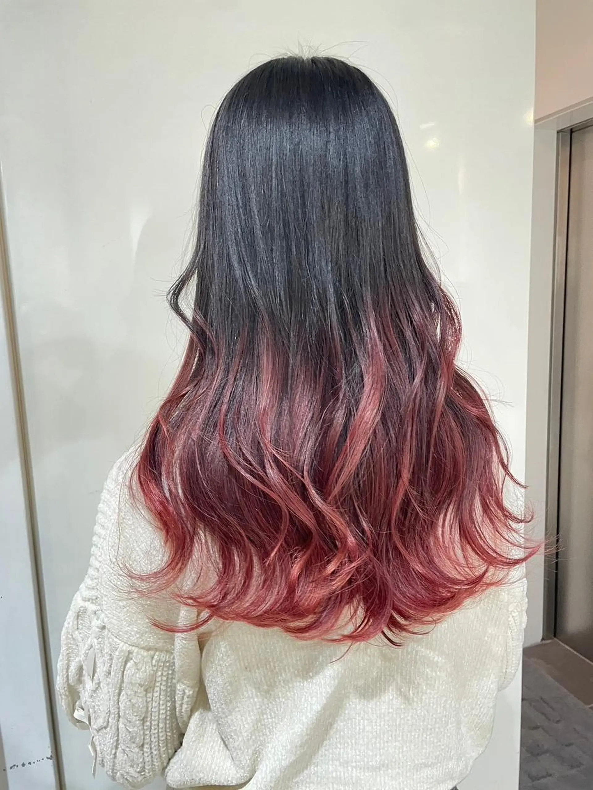 ロング ハイライト 髪質改善 レイヤーカット 縮毛矯正 トリートメント 【公式】amble luxe池袋東口🩷のヘアスタイル