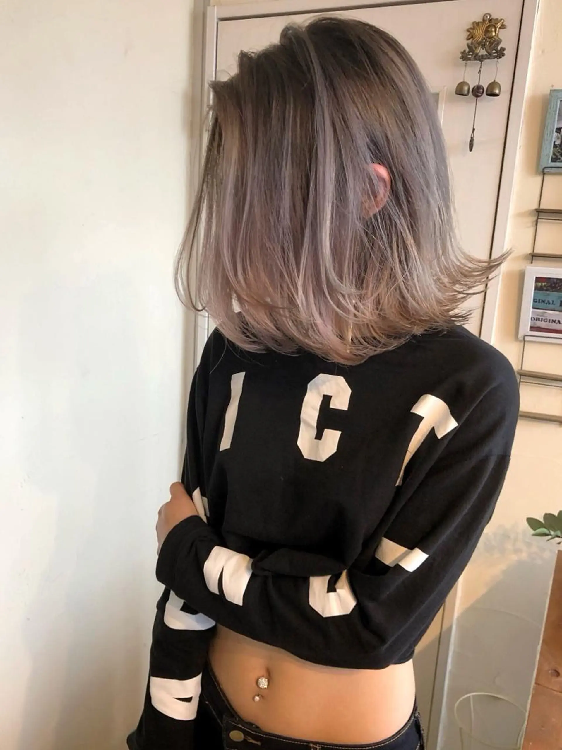 ショート 韓国レイヤー外国人風 透明感カラー髪質改善のヘアスタイル