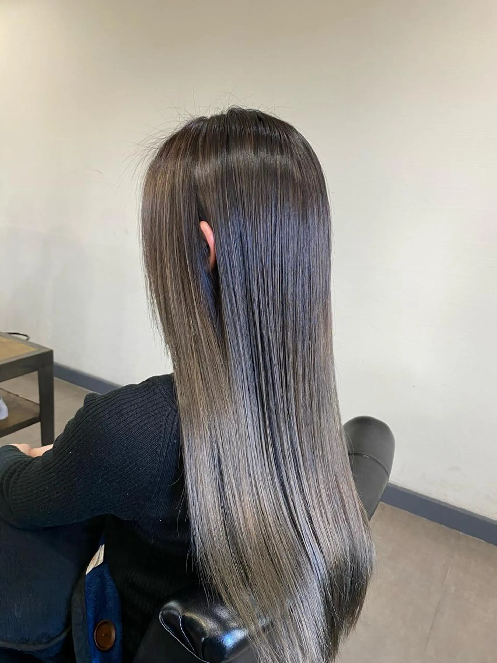 ロング ヘアカラー maco 艶感ハイトーン🦋のヘアスタイル