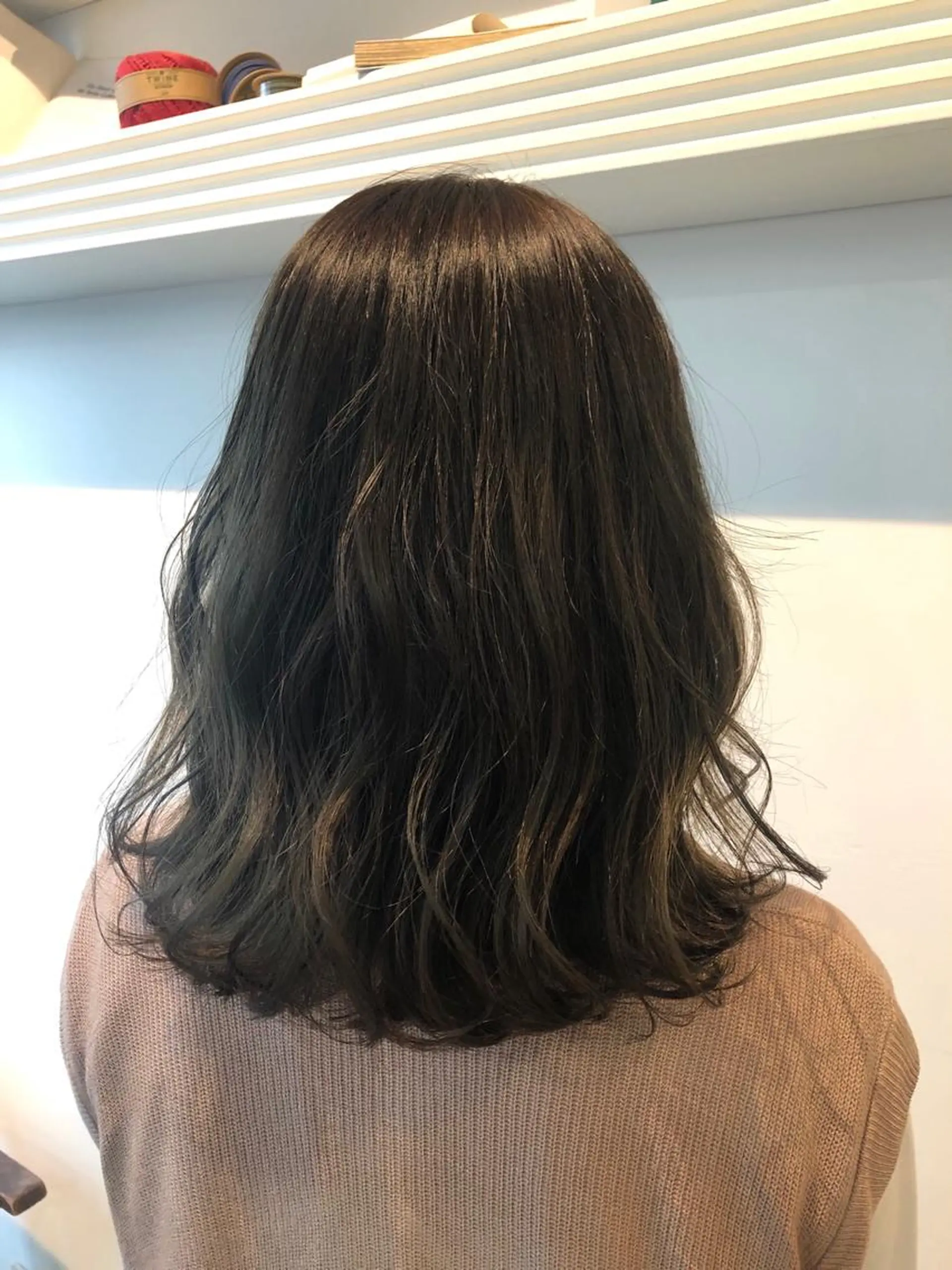 ミディアム カラー アッシュ オリーブアッシュ 💐パーソナルカラー /市橋加菜💐のヘアスタイル