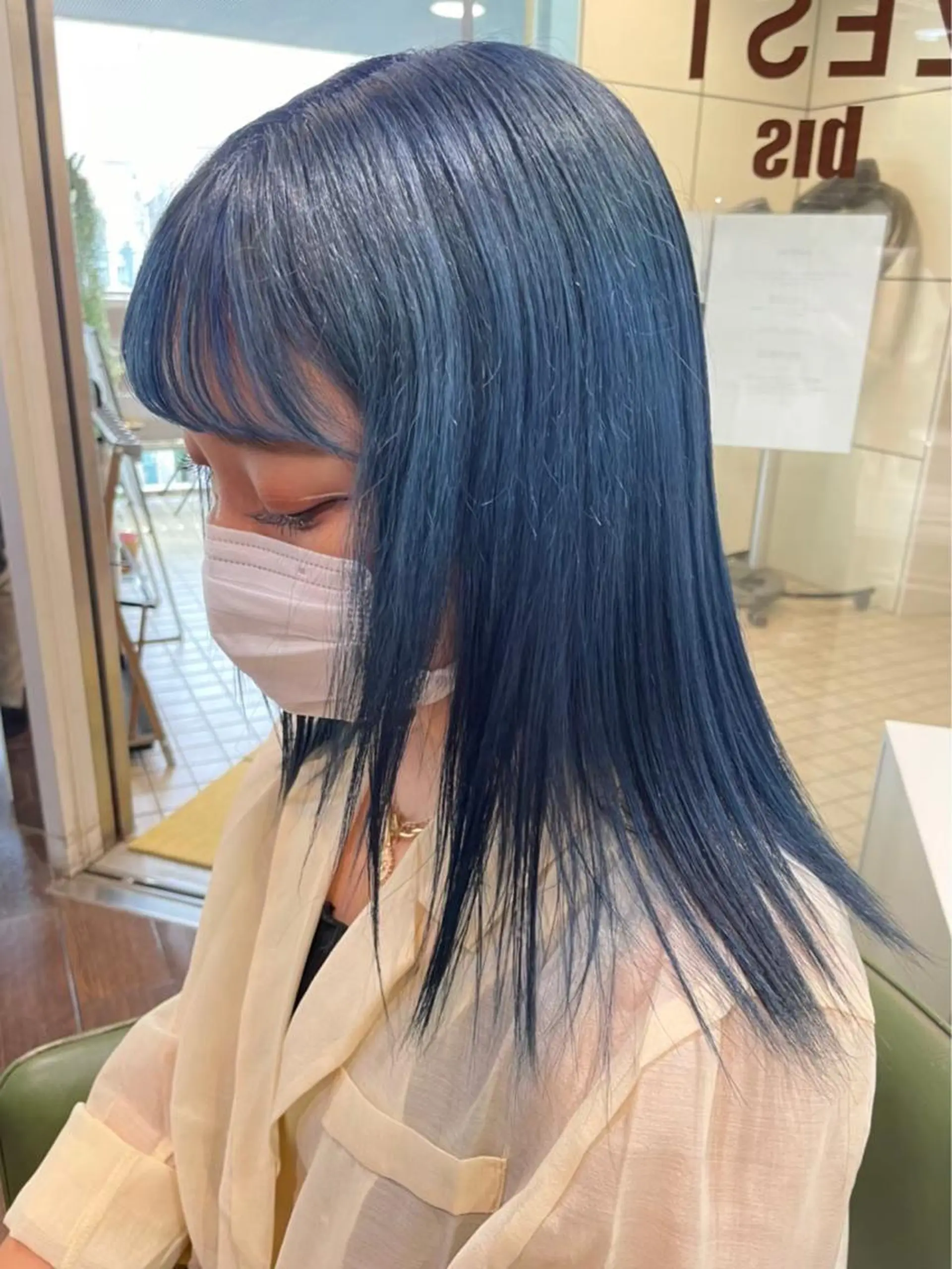 セミロング カラー セミロングパーマ ベージュカラー 黒髪 ブリーチ ブルーカラー 酸性ストレート 🤍🎀honokaのヘアスタイル