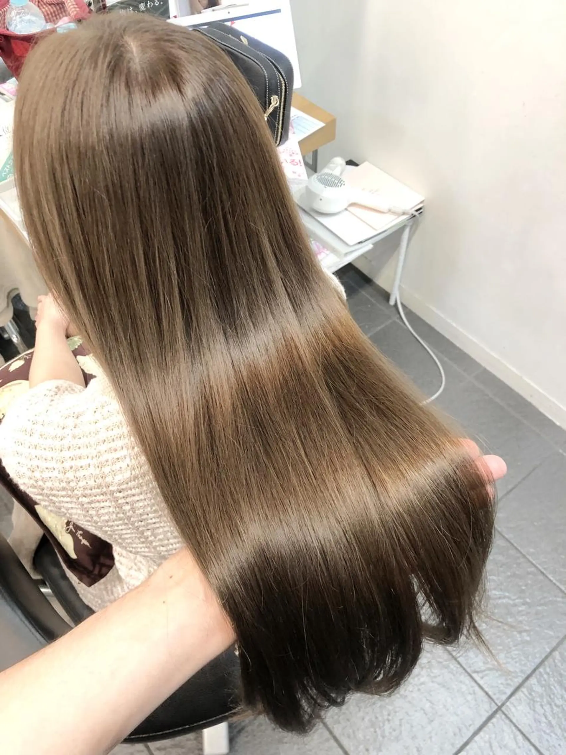 セミロング カラー ブリーチ グレージュ ブリーチなしカラー カット ヘアカラー トリートメント ヘッドスパ グレージュ/髪質改善 Yamato.hのヘアスタイル